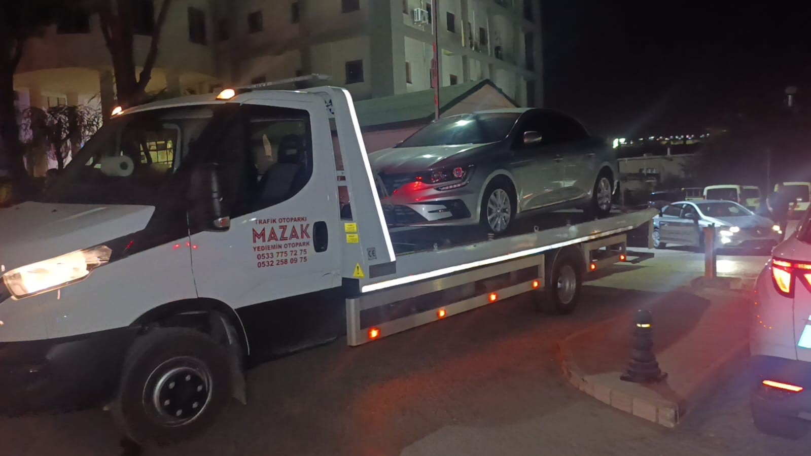 Manavgat Belediyesi’ne gece yarısı haciz operasyonu