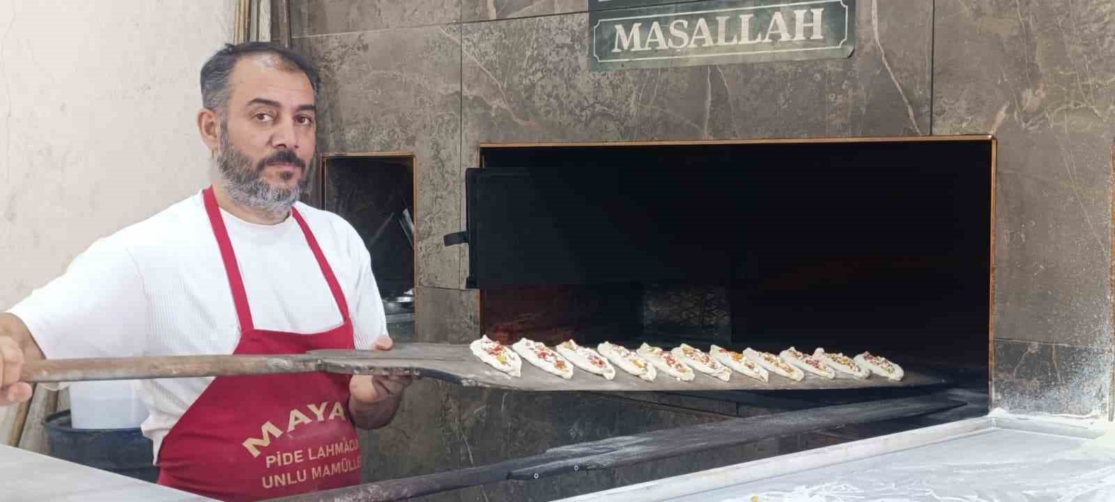 Kavurucu sıcakta ekmek mesaisi