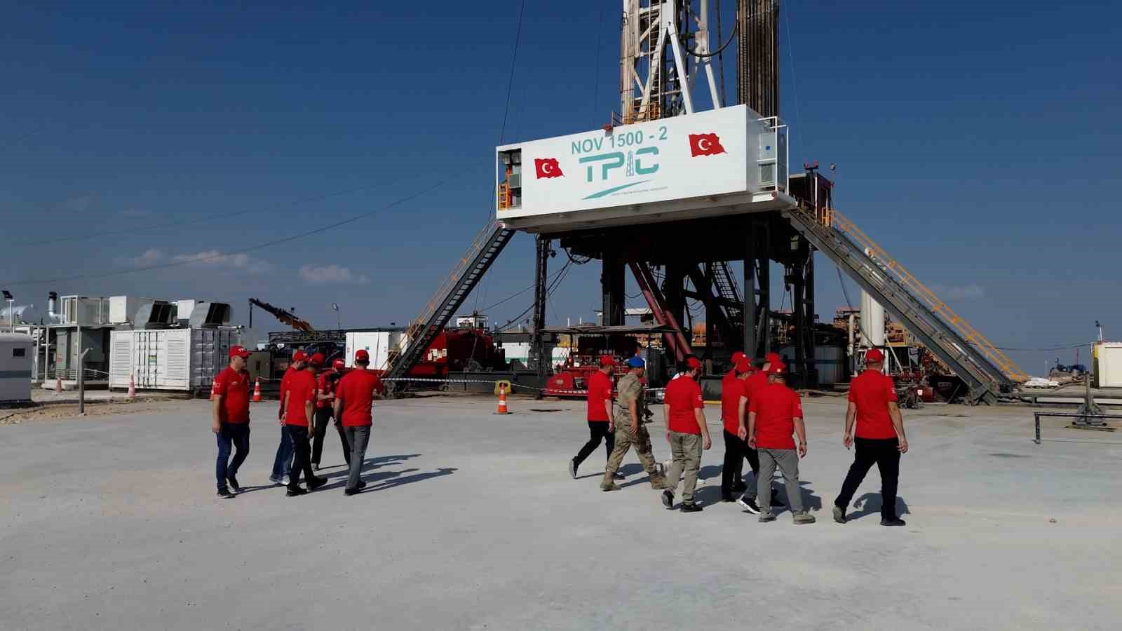 15 Temmuz gazileri Gabar’da petrol üretim tesisini gezdi