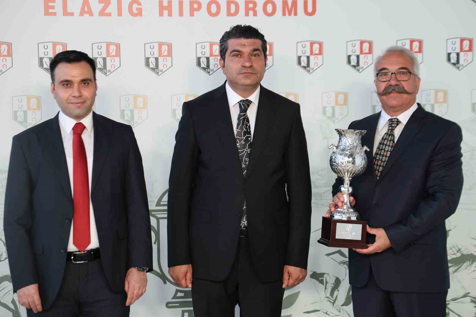 Valilik koşusunda zafer Nesib’in