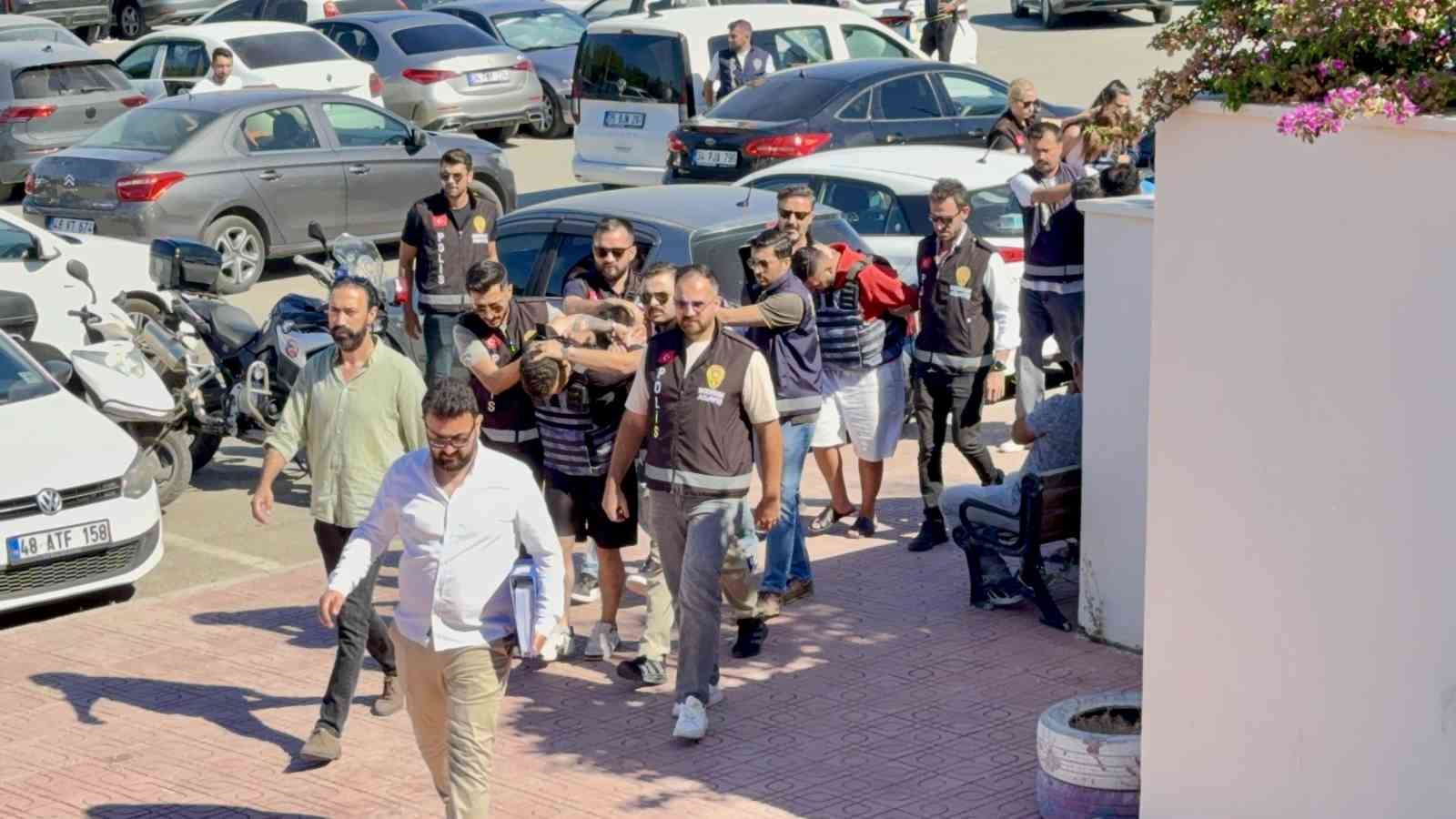 Bitez’deki cinayet soruşturmasında 7 şüpheli adliyeye sevk edildi