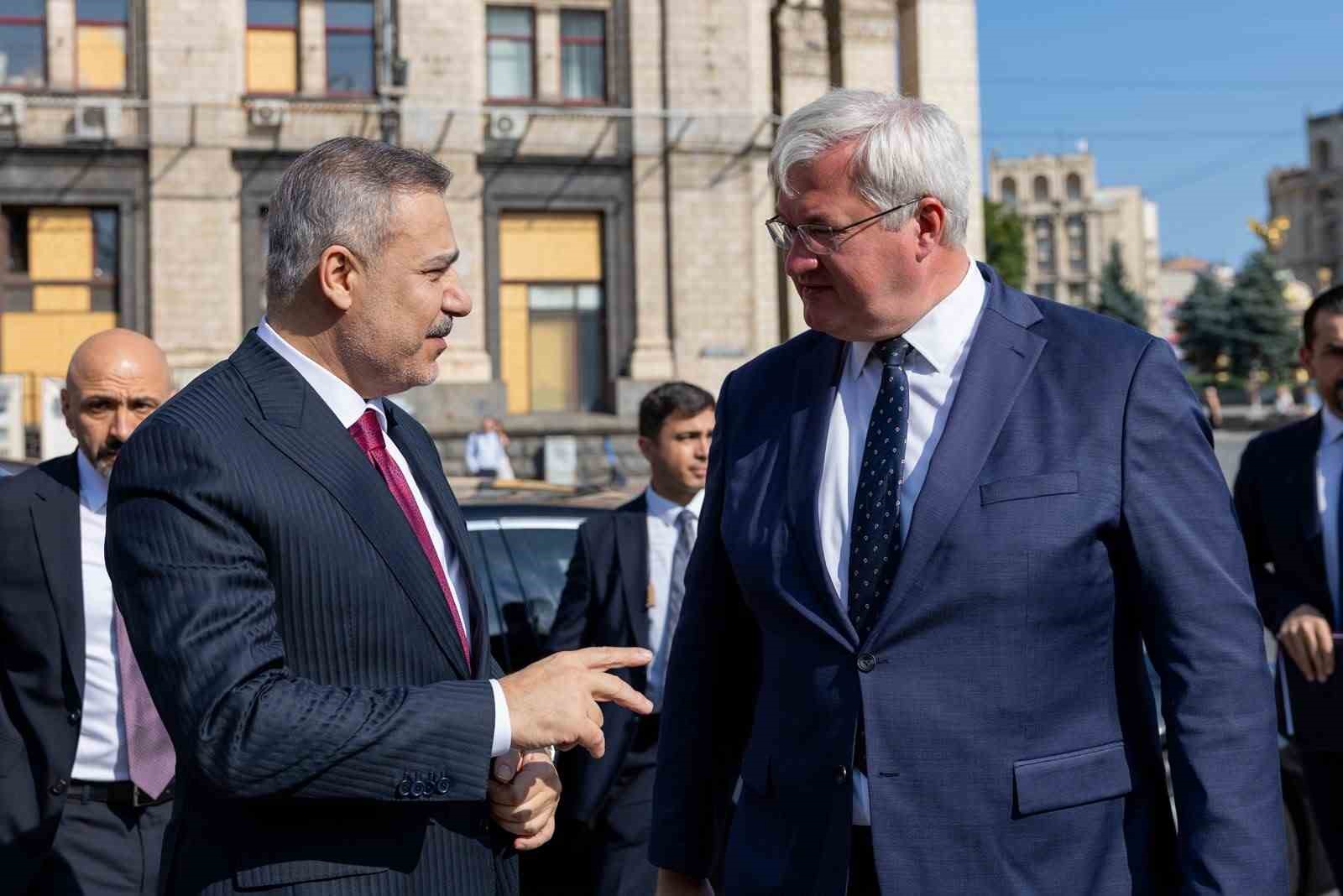 Dışişleri Bakanı Fidan, Kiev’de anma törenine katıldı