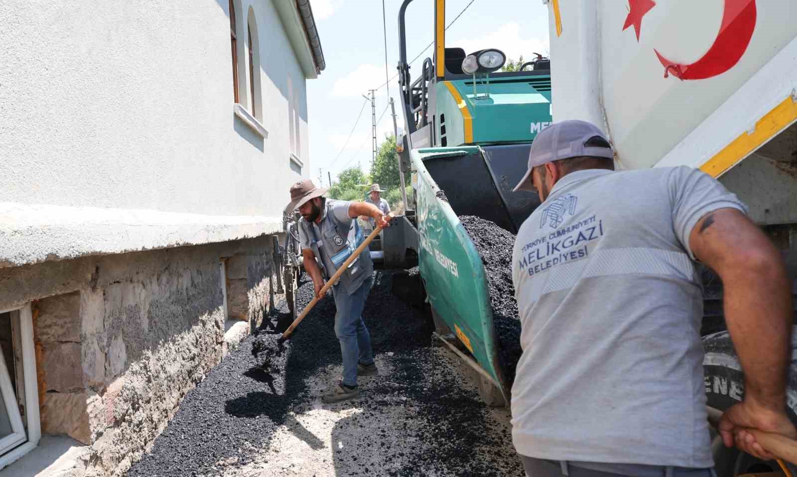 Sarımsaklı’da çalışmalar aralıksız sürüyor