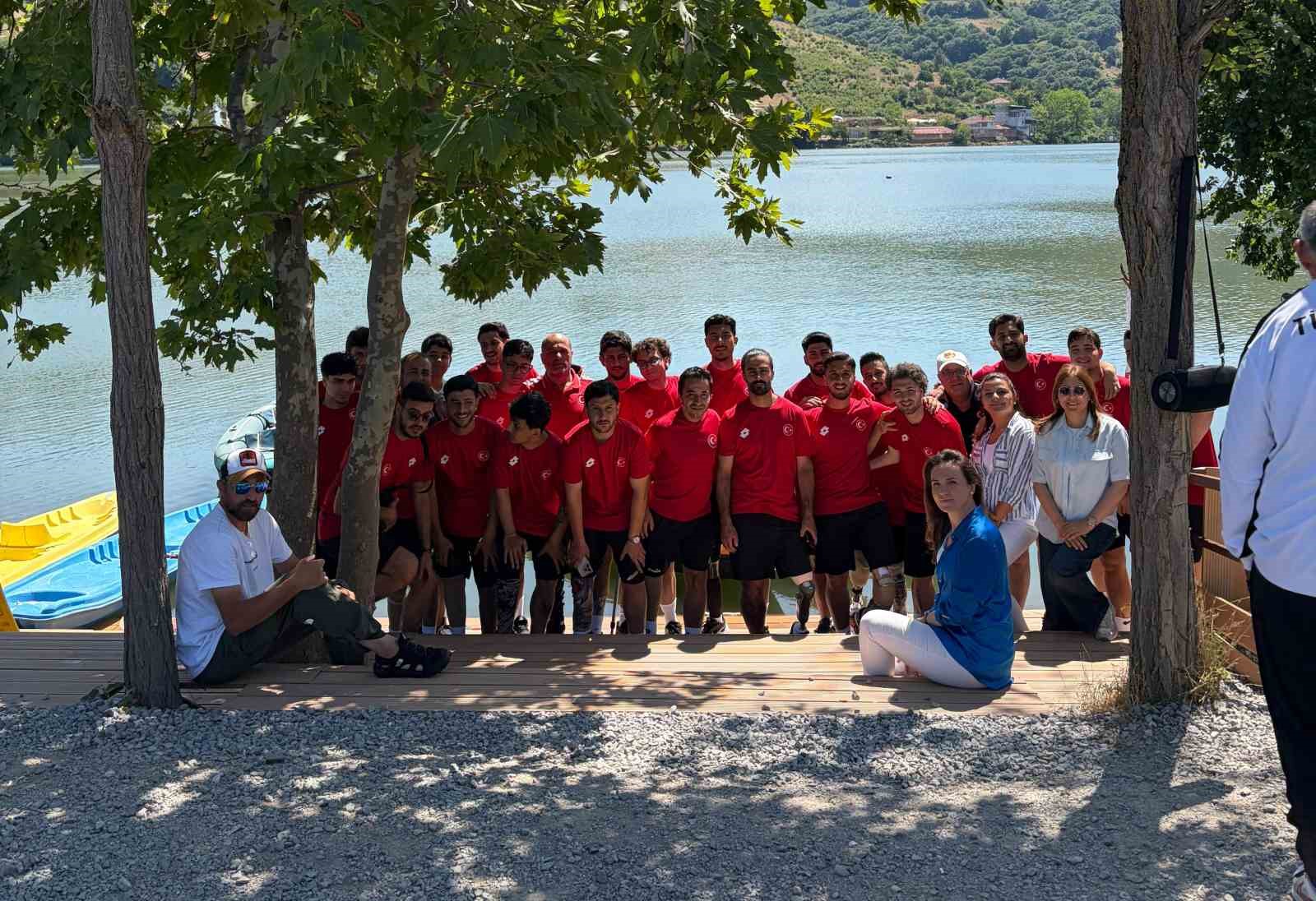 Türkiye A Milli Ampute Futbol Takımı’nın Bafra’da kano keyfi