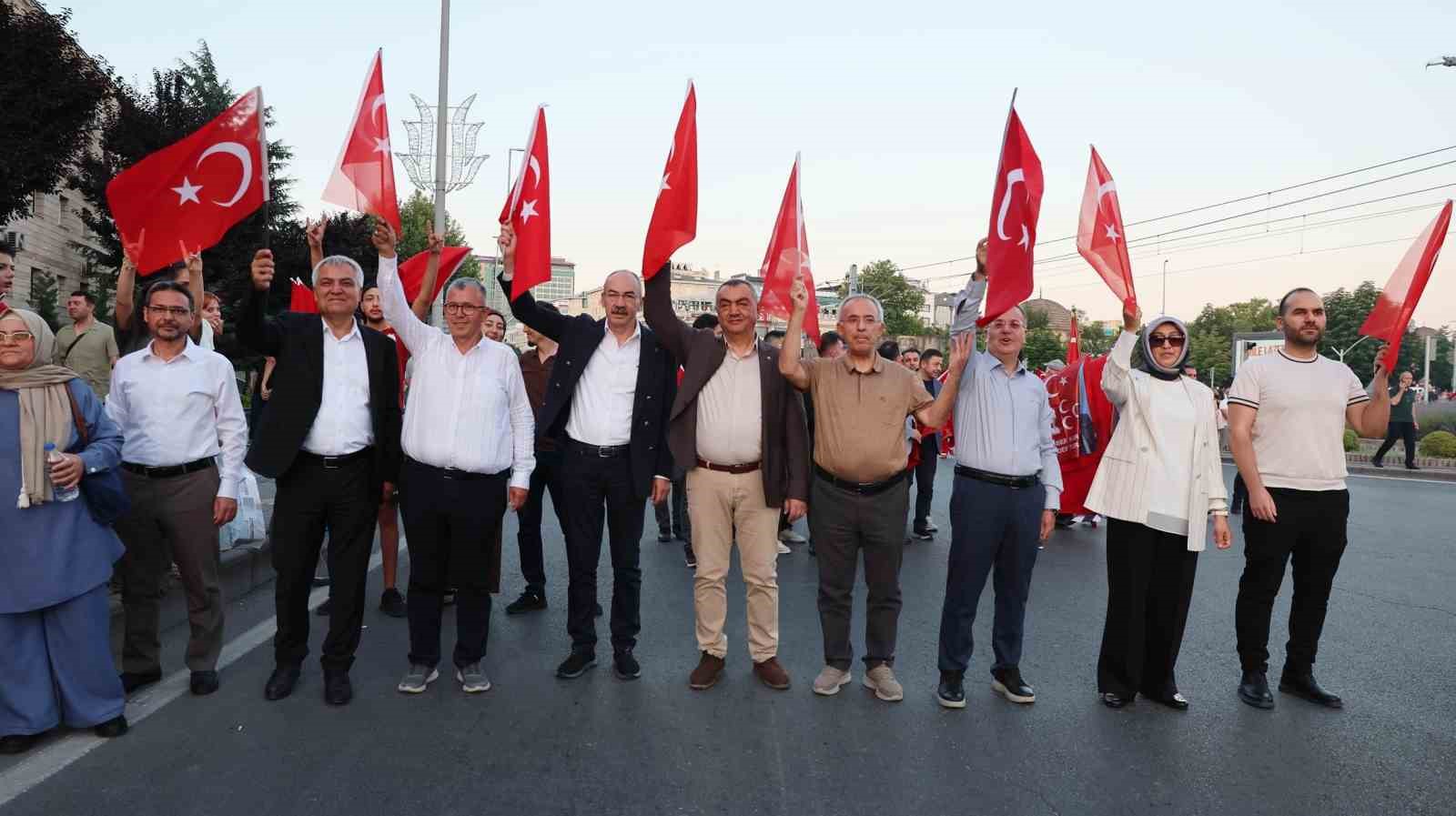 Başkan Gülsoy: "Milli iradeye sahip çıkmaya devam ediyoruz"