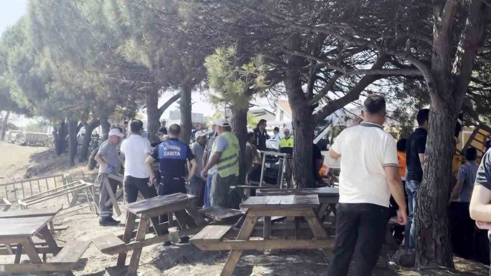 Atakum sahilinde işgal denetimi: Kumsaldaki masa, sandalye ve şezlonglar kaldırıldı