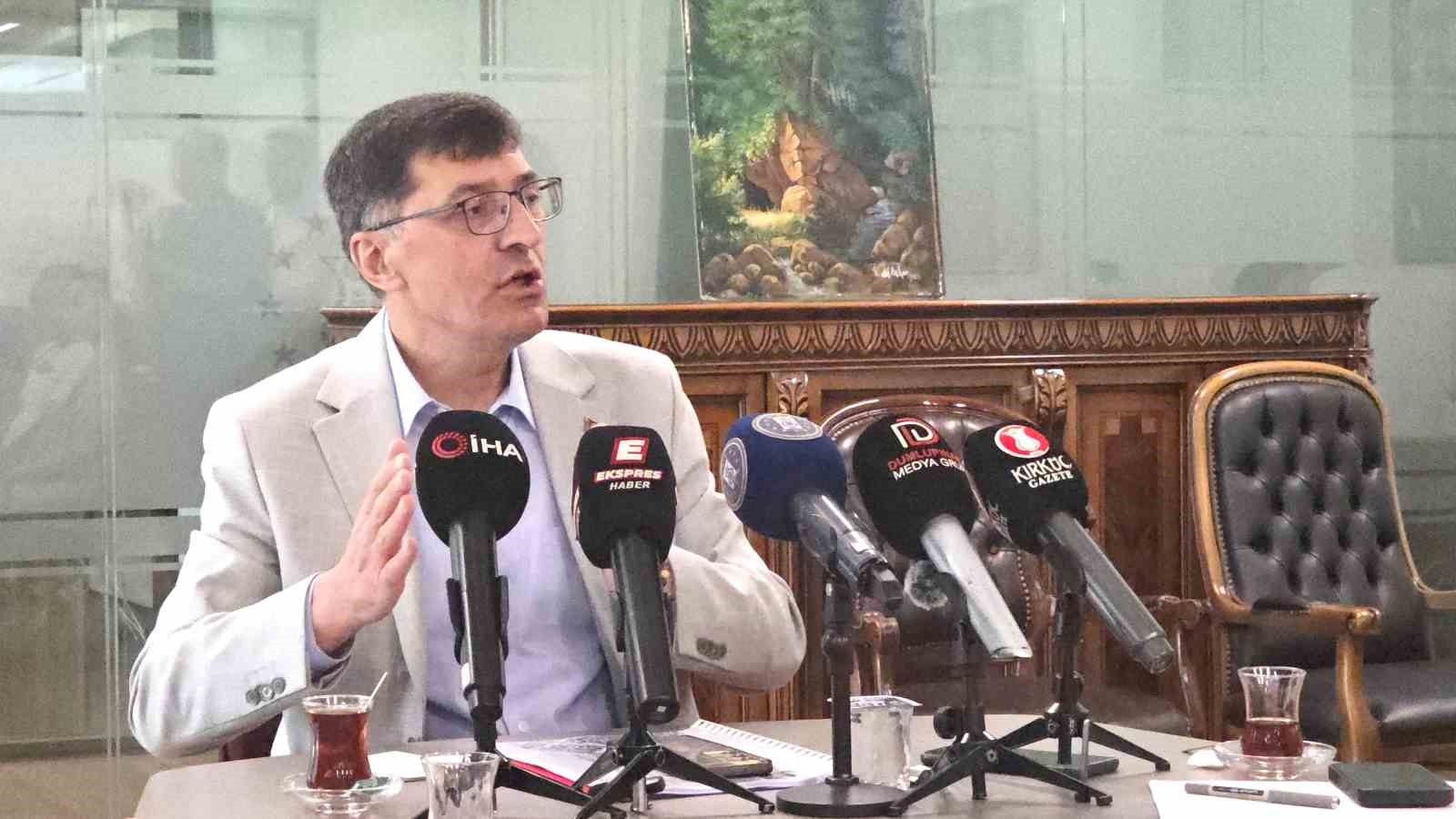 Kütahya Belediye Başkanı Kahveci: "Alnımız açık, başımız dik, görevimizin başındayız"