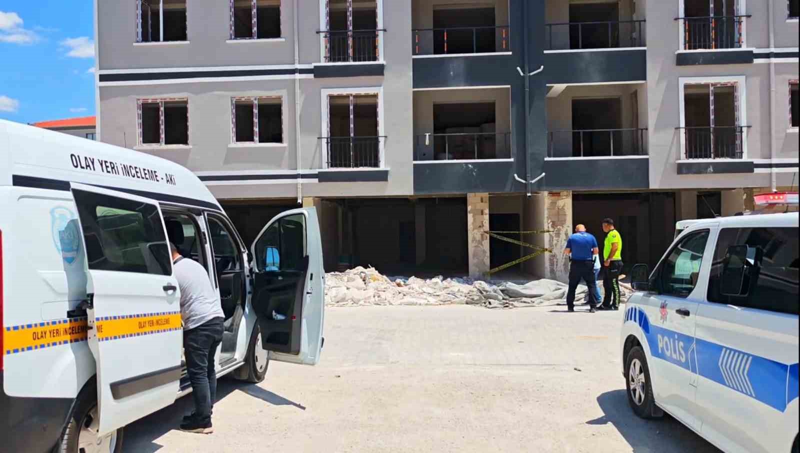 İnşaatta merdivenlerden düşen işçi hayatını kaybetti