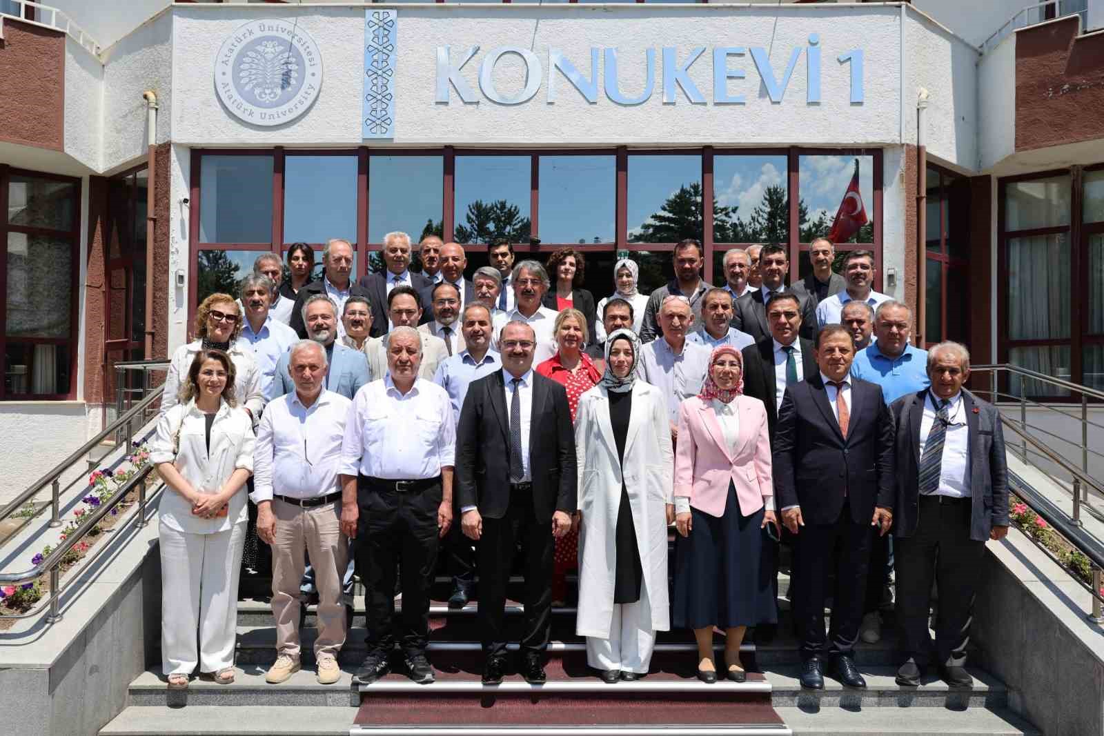 Atatürk Üniversitesi geleceğini ortak akılla şekillendiriyor