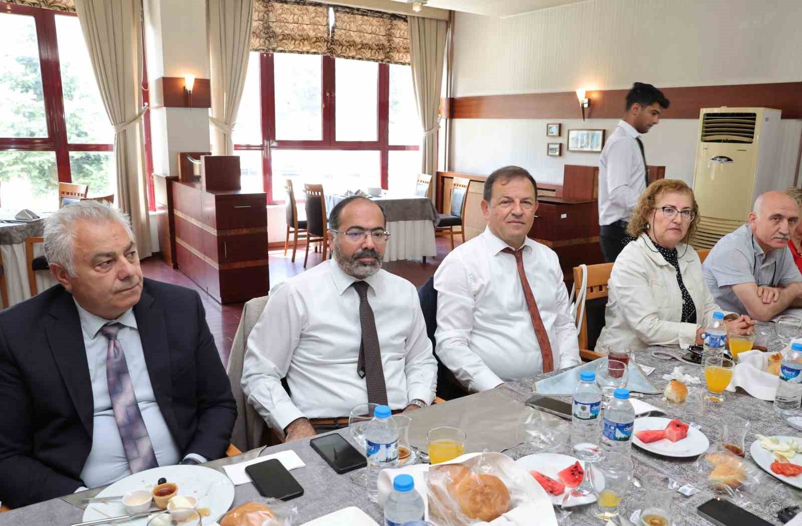 Atatürk Üniversitesi geleceğini ortak akılla şekillendiriyor