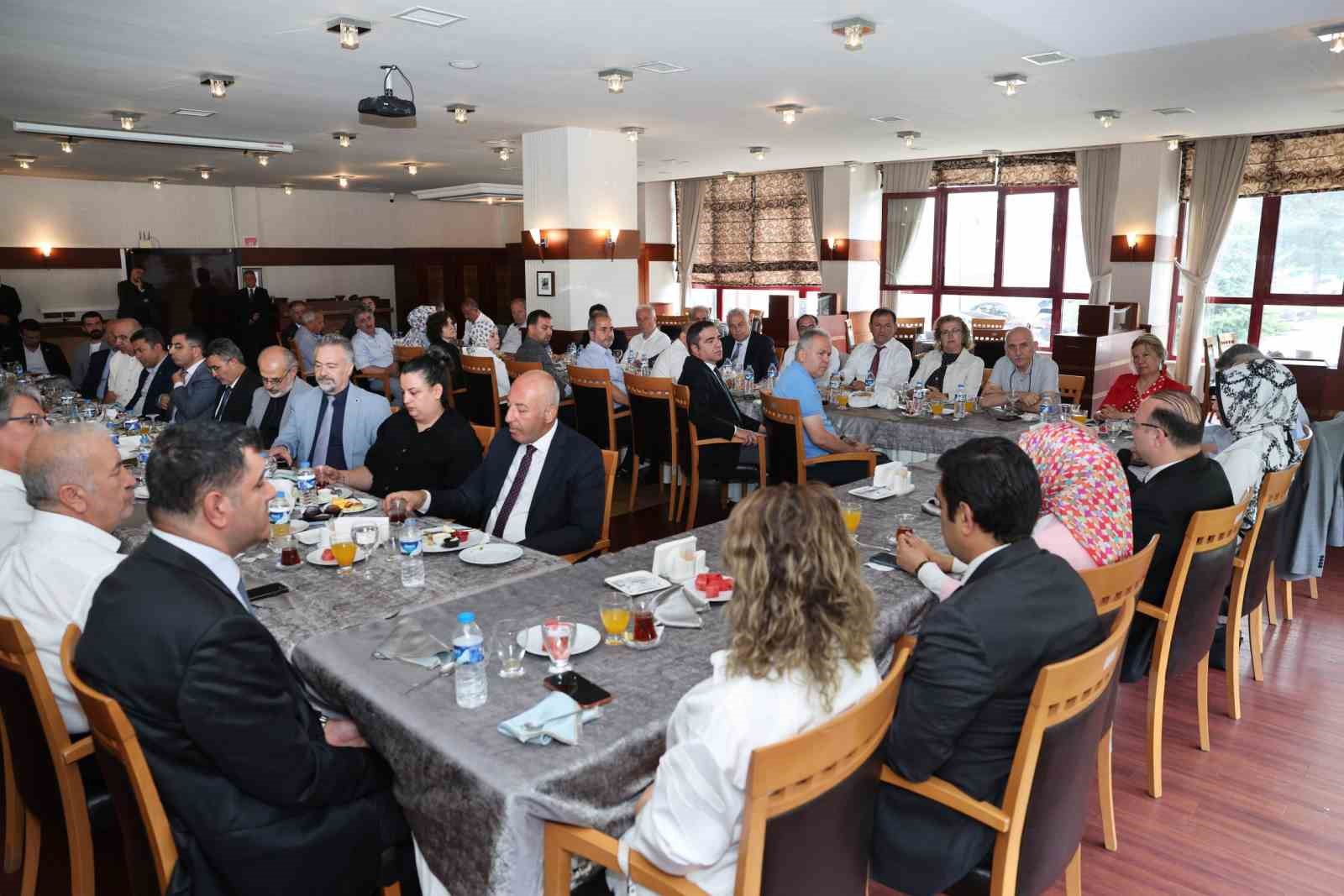 Atatürk Üniversitesi geleceğini ortak akılla şekillendiriyor