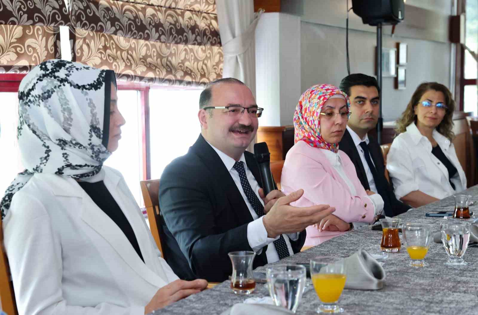 Atatürk Üniversitesi geleceğini ortak akılla şekillendiriyor