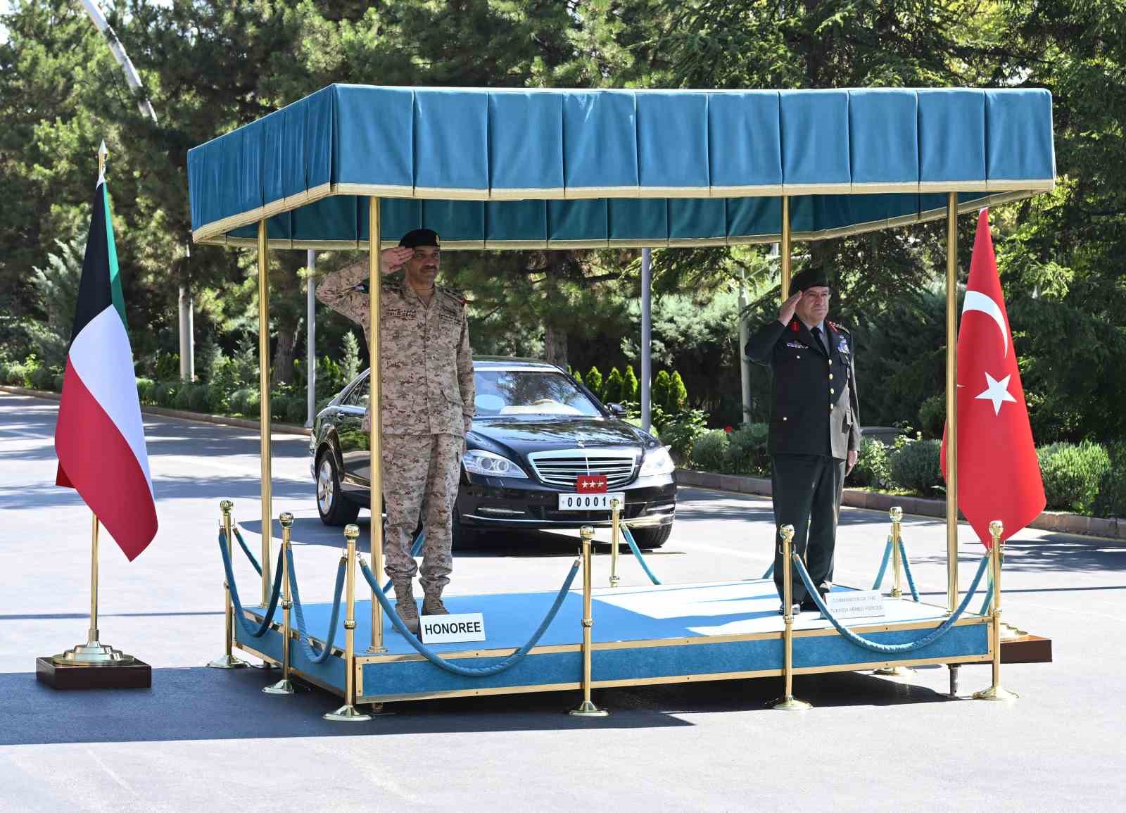 Genelkurmay Başkanı Bayraktaroğlu, Kuveytli mevkidaşı Al Shariaan ile görüştü