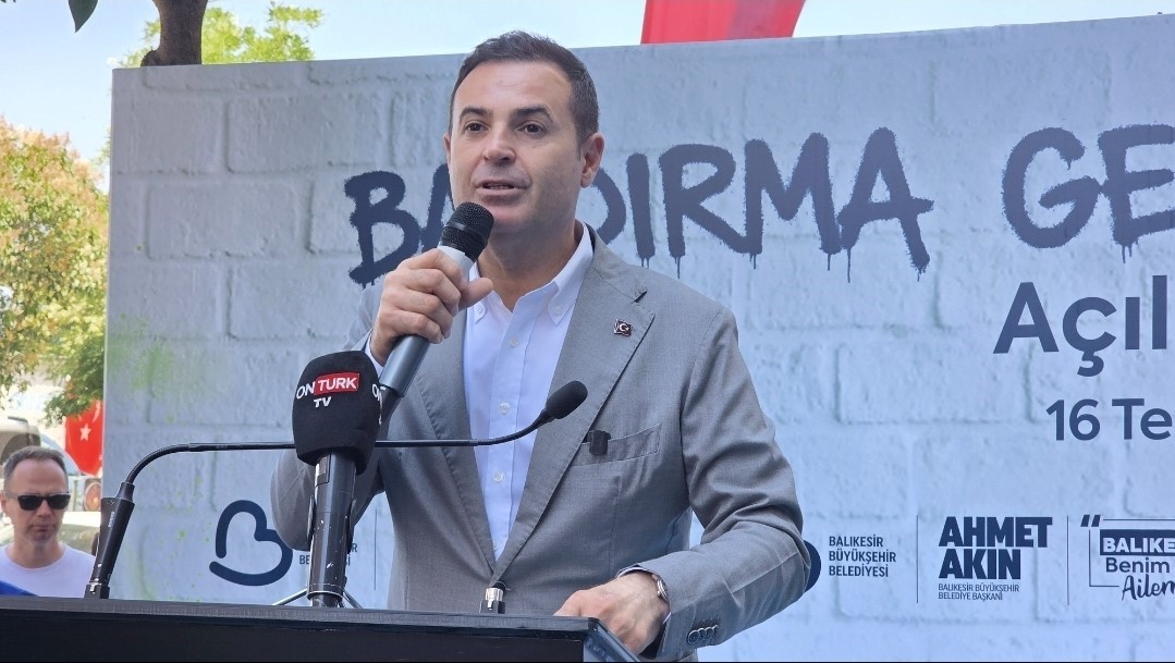 Bandırma’da gençlik merkezi hizmete açıldı