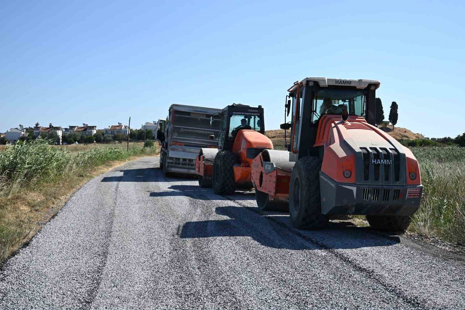 Balıkesir Büyükşehirden 20 ilçede yol seferberliği