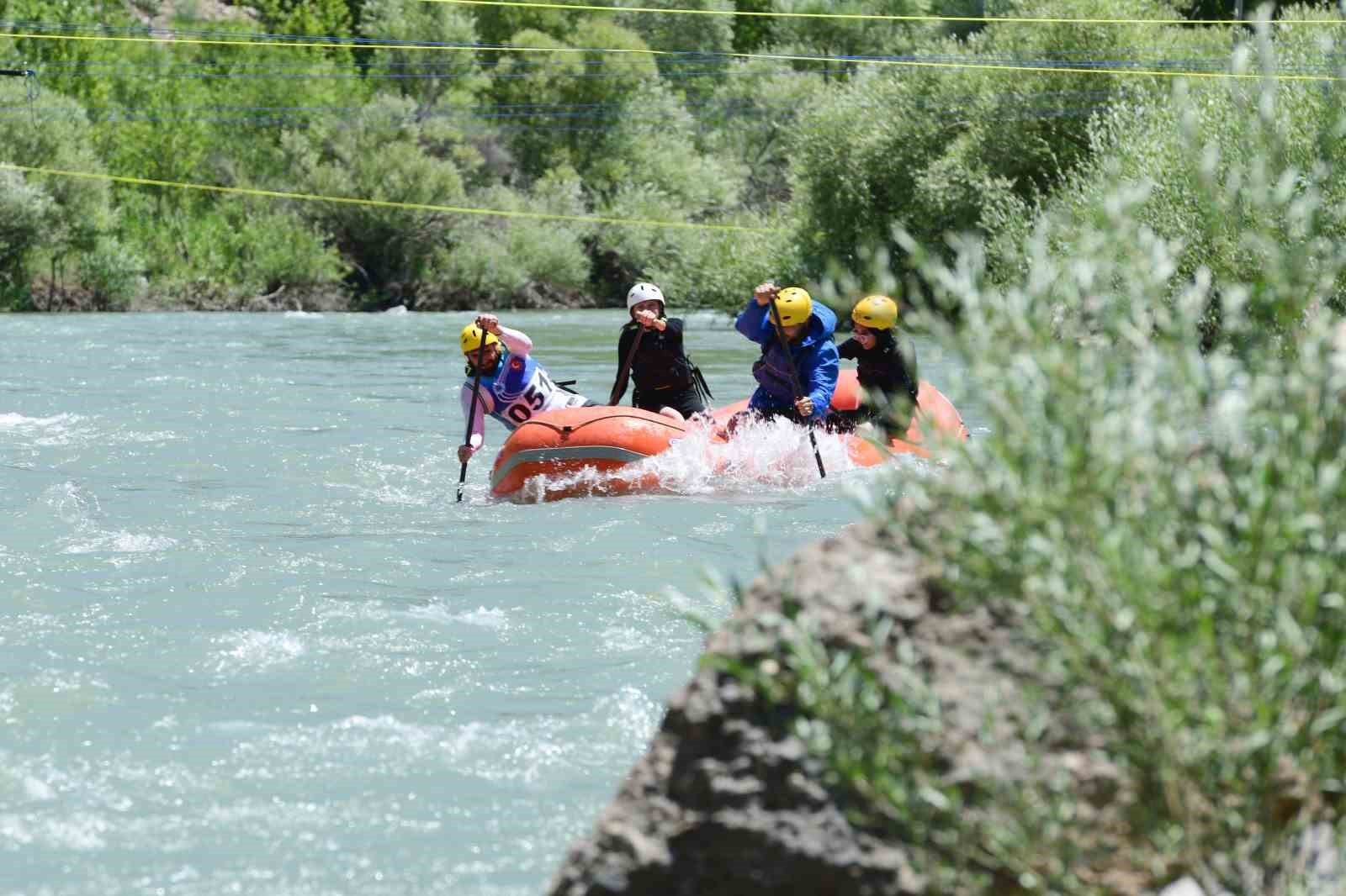 Türkiye Rafting Şampiyonası 3. ayak yarışları Van’da başladı
