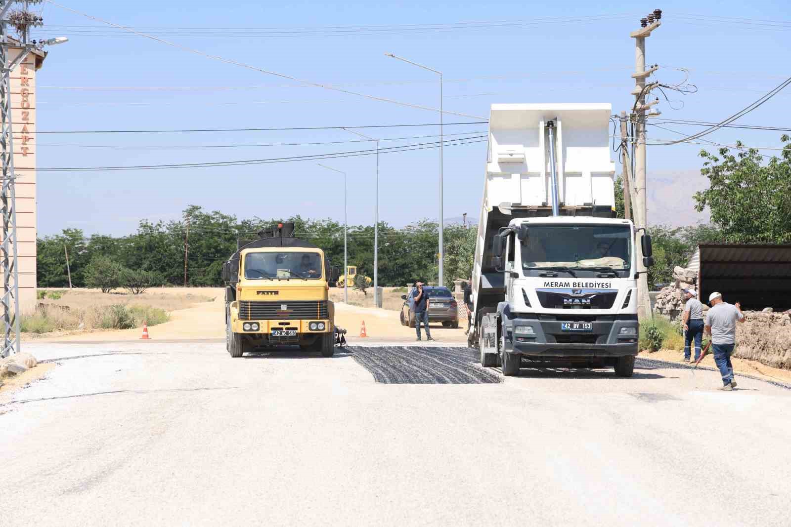 Meram’da yol, asfalt, parke seferberliği tüm hızıyla sürüyor