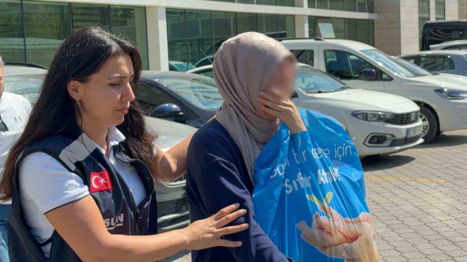 Bebek arabasında 1 kilo metamfetaminle yakalanan karı-koca tutuklandı