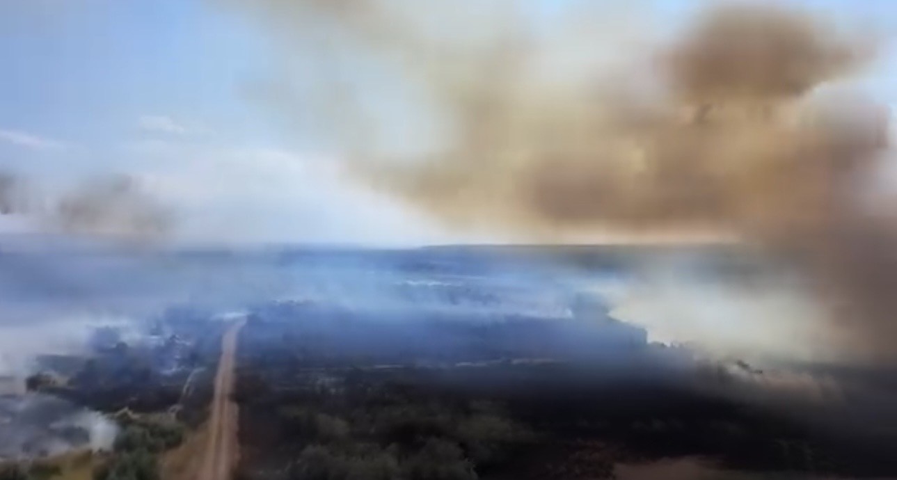 Kızılırmak Nehri çevresinde korkutan örtü yangını
