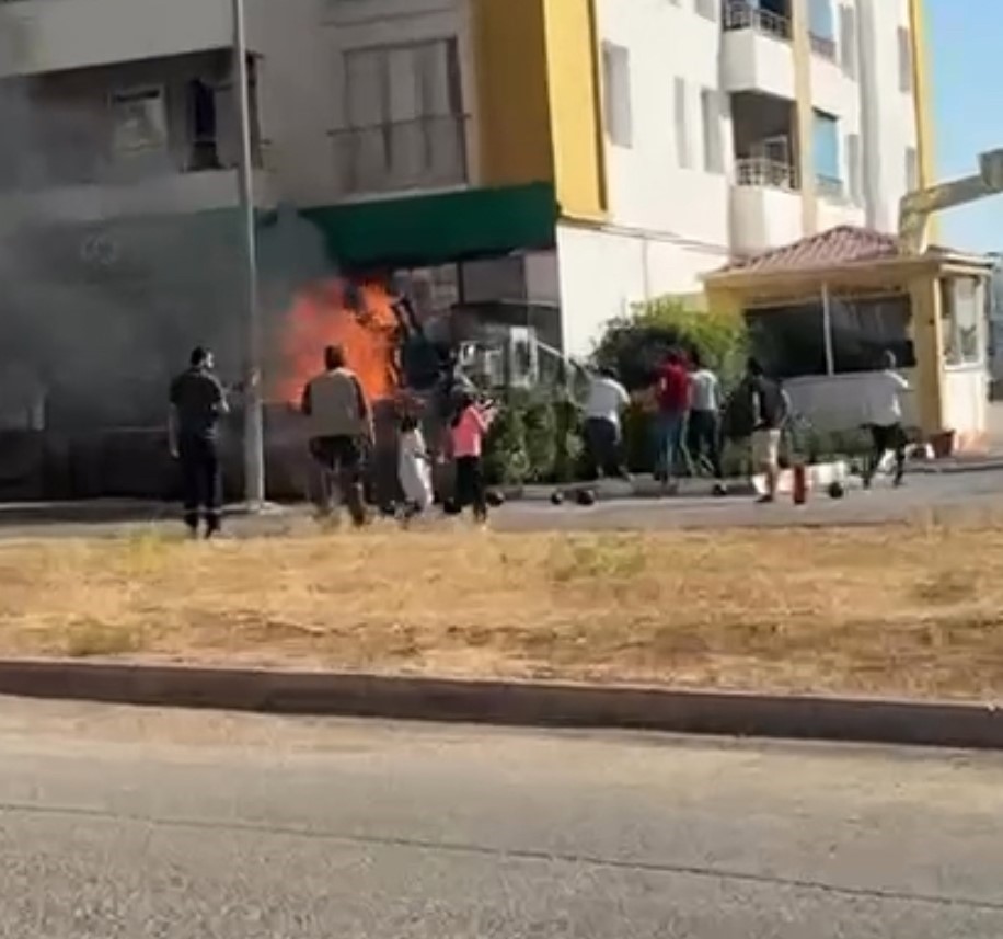 Siirt’te atık malzemelerde çıkan yangın söndürüldü