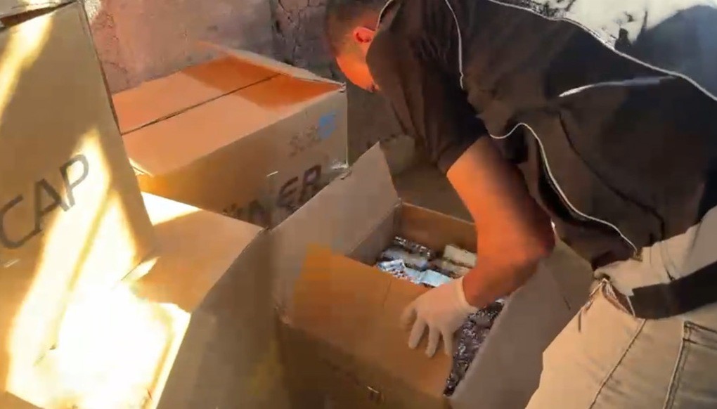 Mersin’de 155 bin 568 adet uyuşturucu hap ele geçirildi, 2 kişi tutuklandı