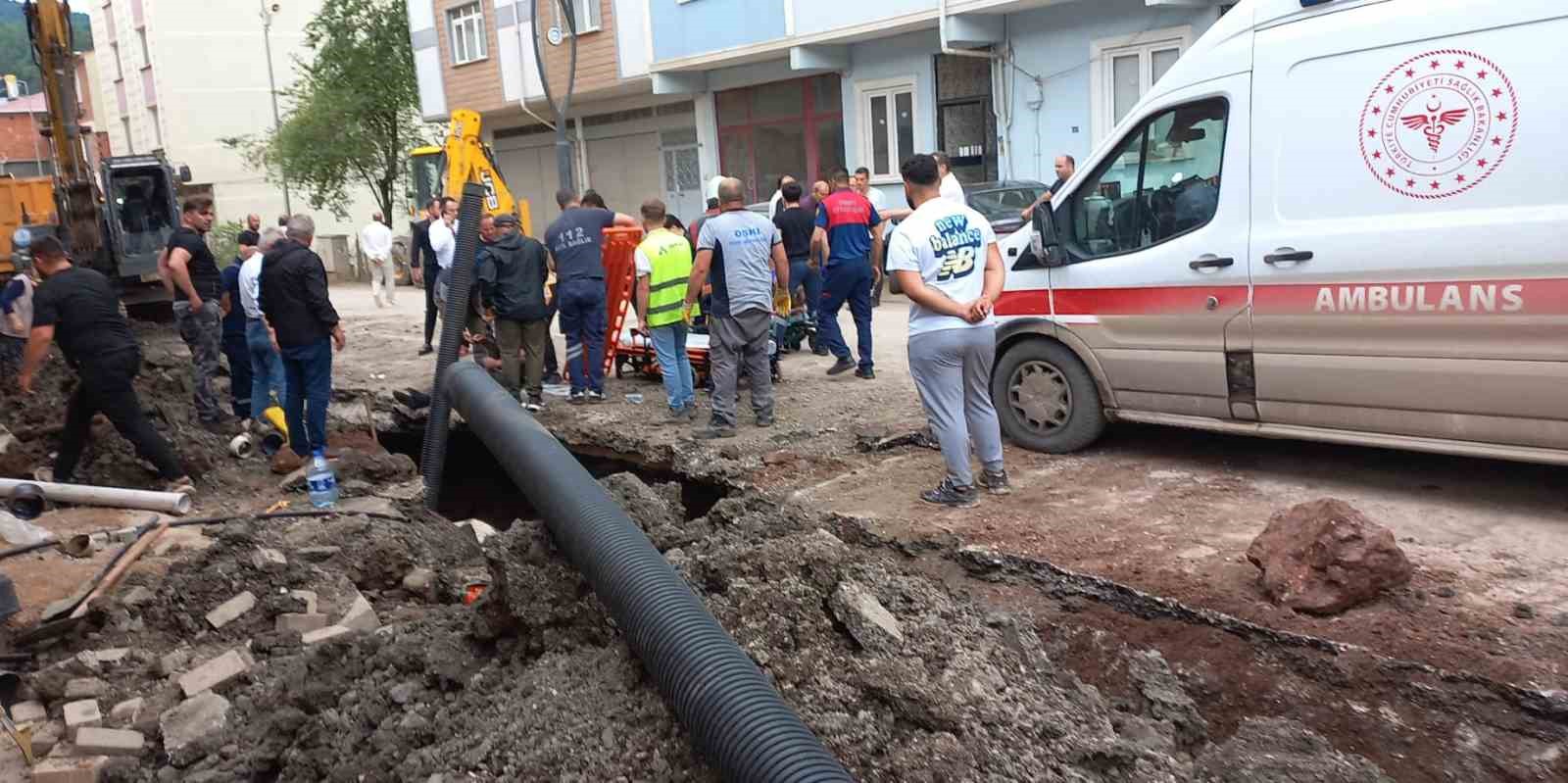 Ordu’da altyapı çalışmasında göçük altında kalan 2 işçi yaralandı