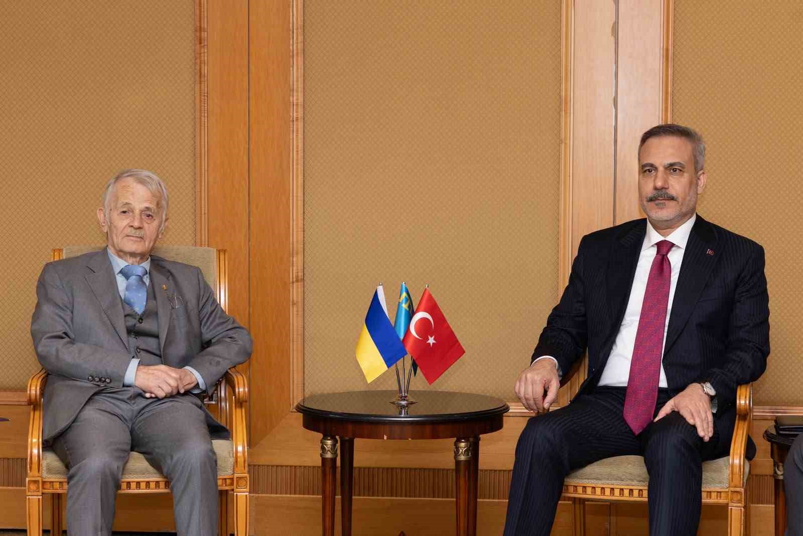 Bakan Fidan, Kırım Tatarlarının milli lideri Kırımoğlu ve KTMM Başkanı Çubarov ile bir araya geldi