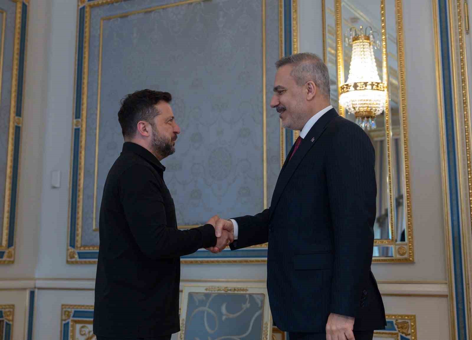 Bakan Fidan, Ukrayna Devlet Başkanı Zelenskiy ile bir araya geldi
