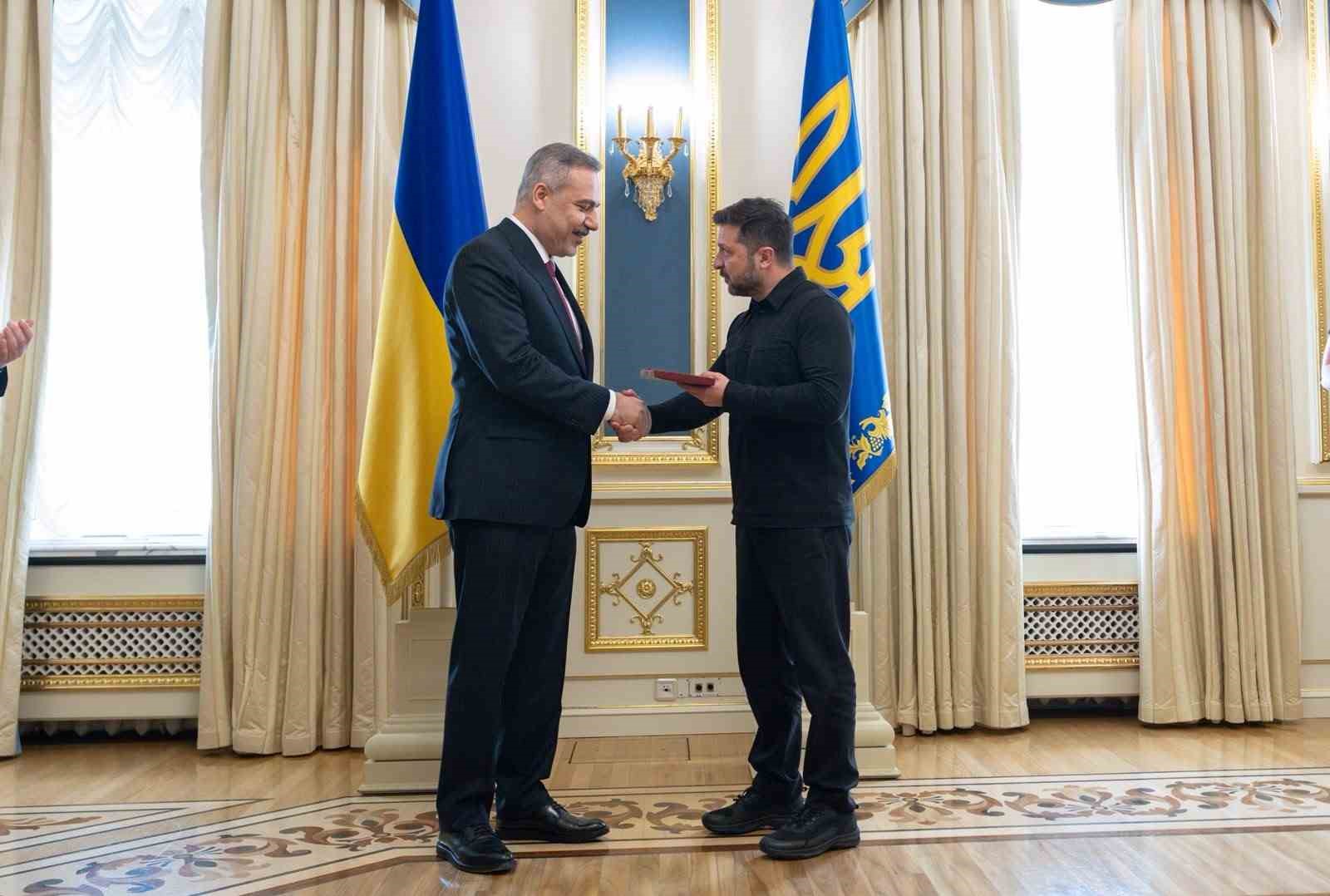 Bakan Fidan, Ukrayna Devlet Başkanı Zelenskiy ile bir araya geldi