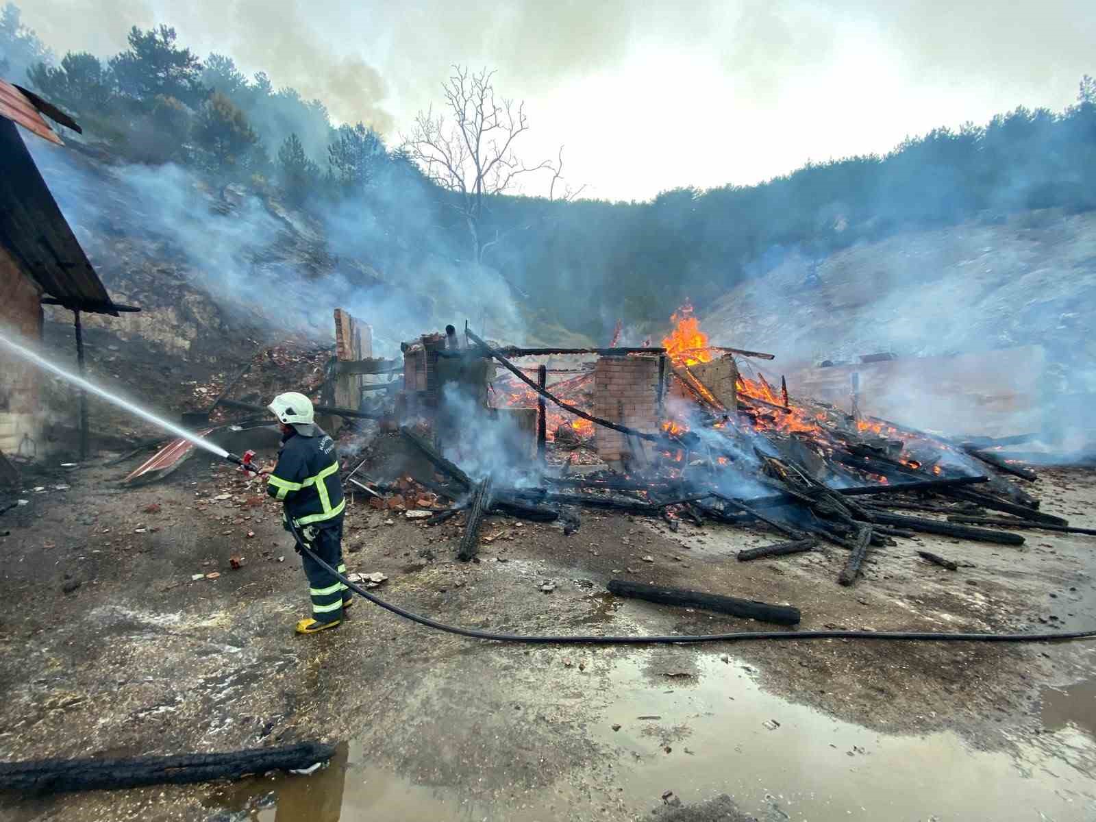 Kastamonu’daki orman yangını kontrol altına alındı