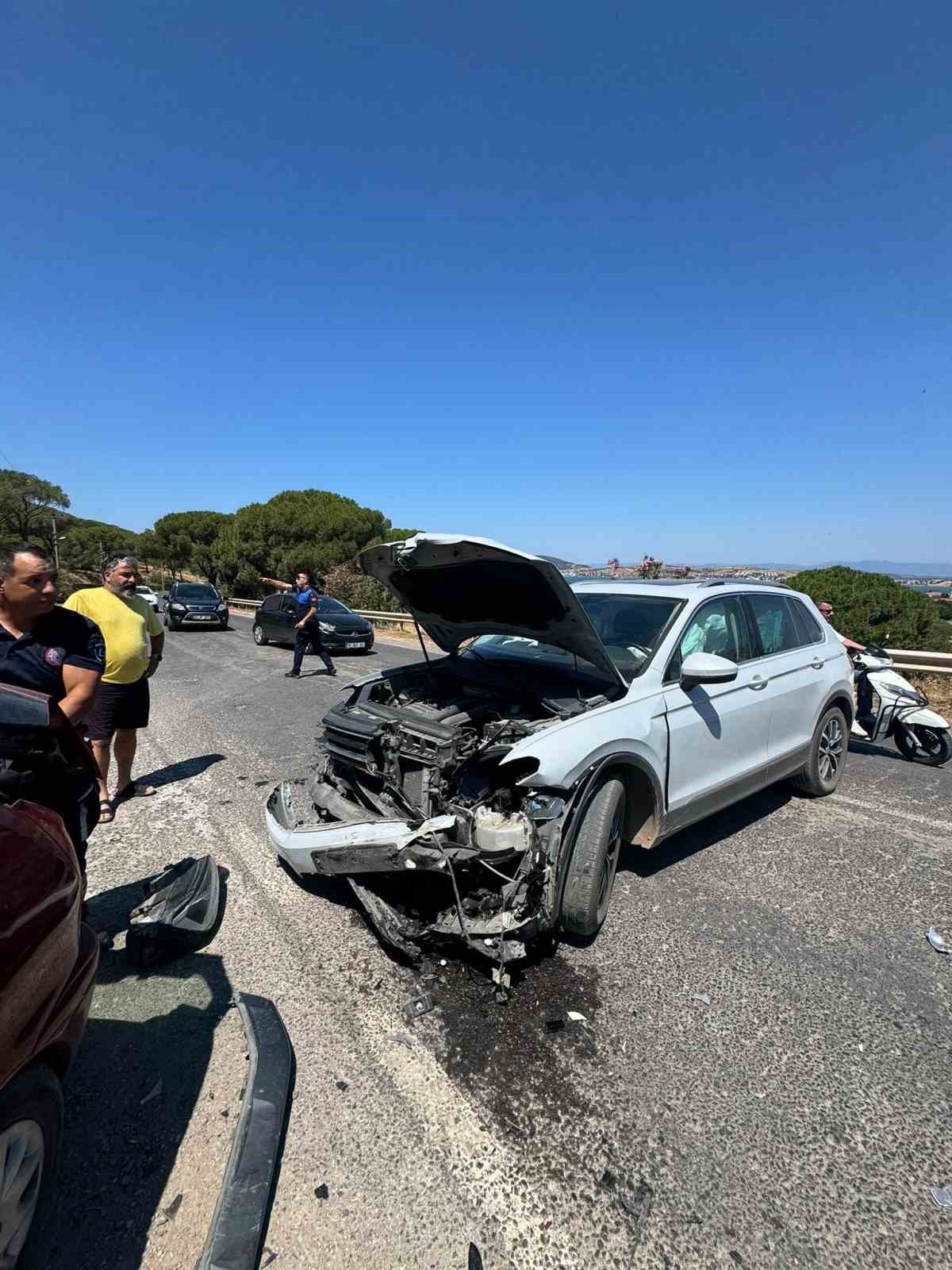 Ayvalık’ta trafik kazası: 2 yaralı