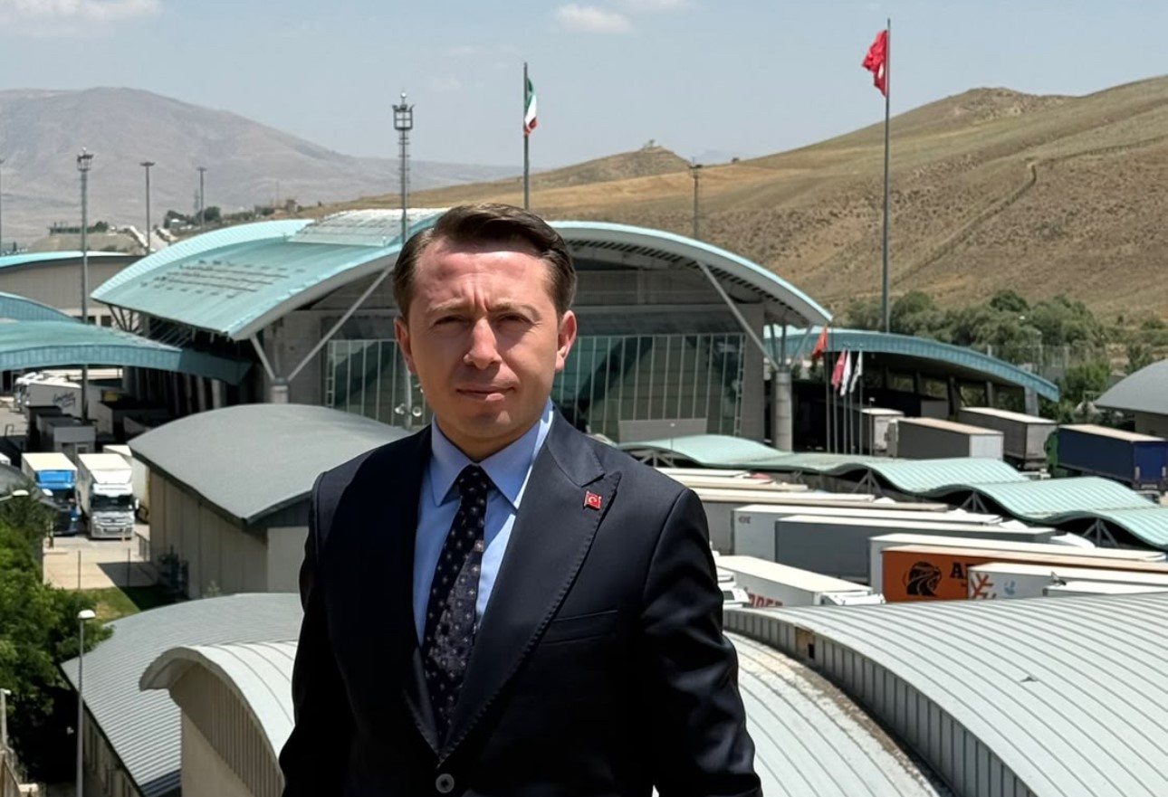 Kaymakamı Volkan Hülür, Esendere Sınır Kapısı’nda incelemelerde bulundu