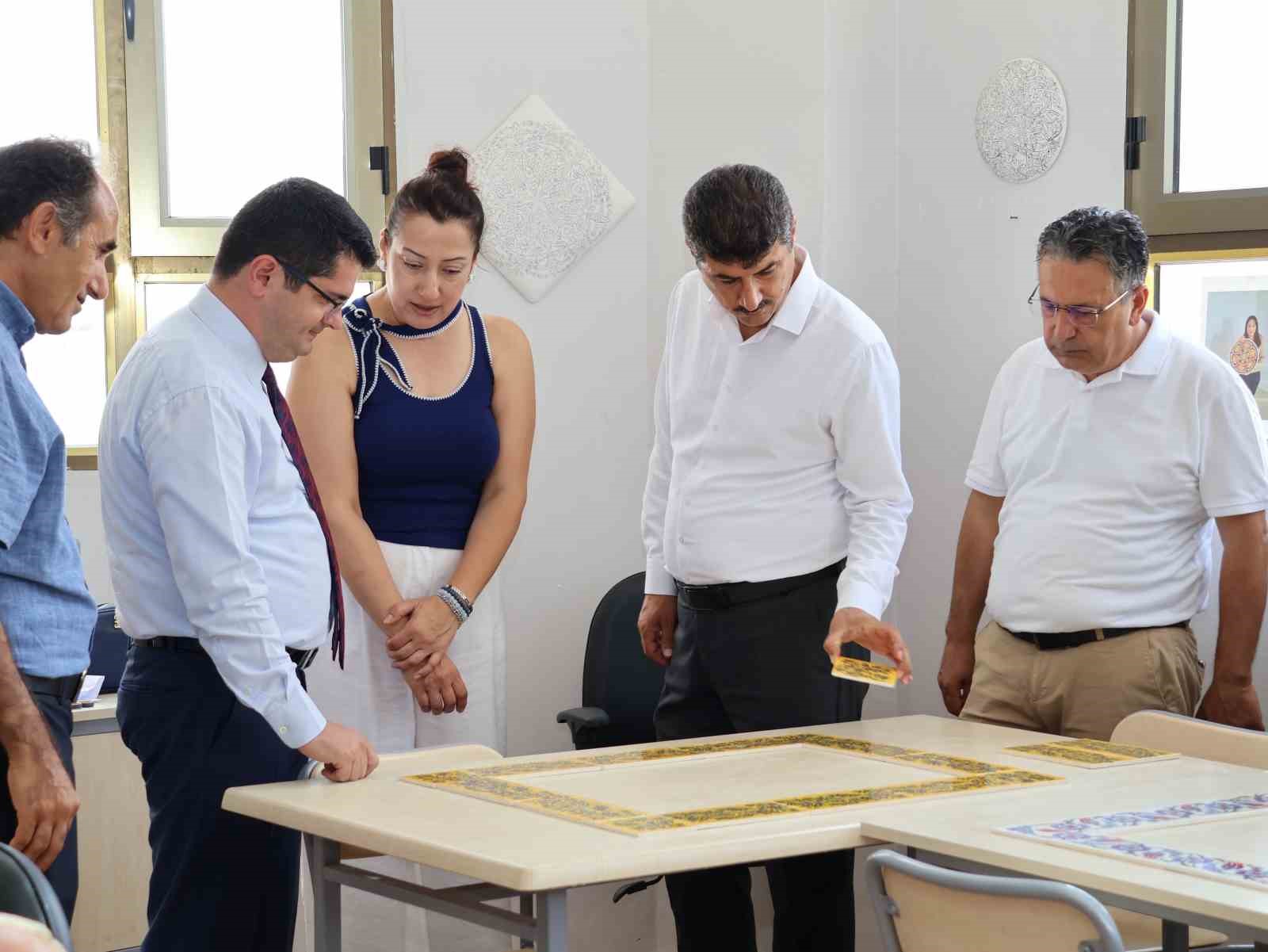 Arsuz’da çinicilik yeniden hayat buldu