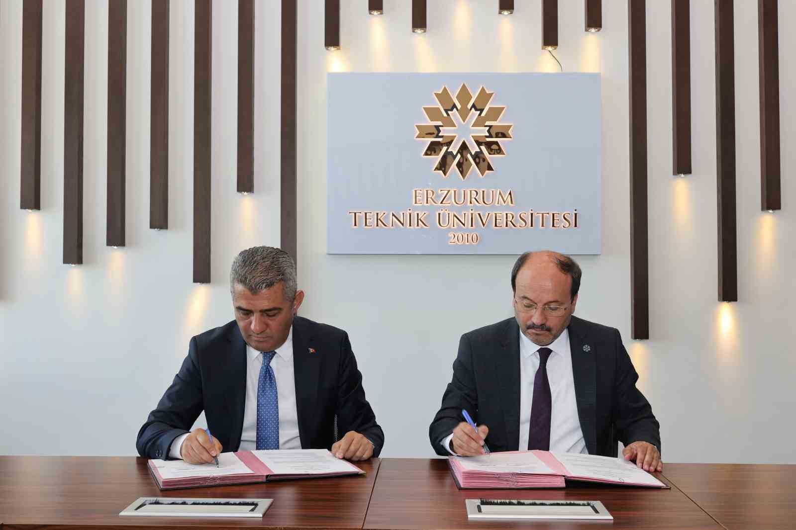 Erzurum Lisesinin köklü tarihi bilimsel bir eserle geleceğe taşınıyor