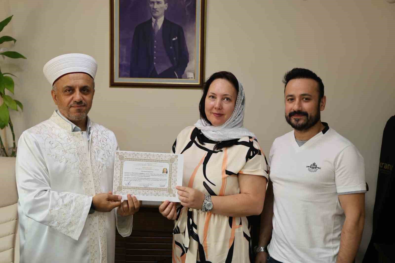 Ukraynalı Mykhailovska, Aylin oldu