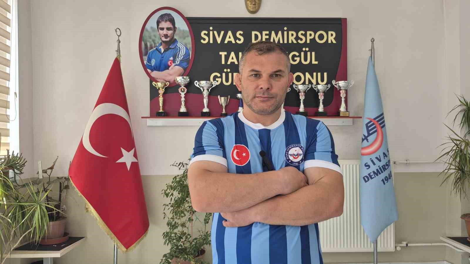 Sivaslı pehlivanlar şampiyonaya hazır