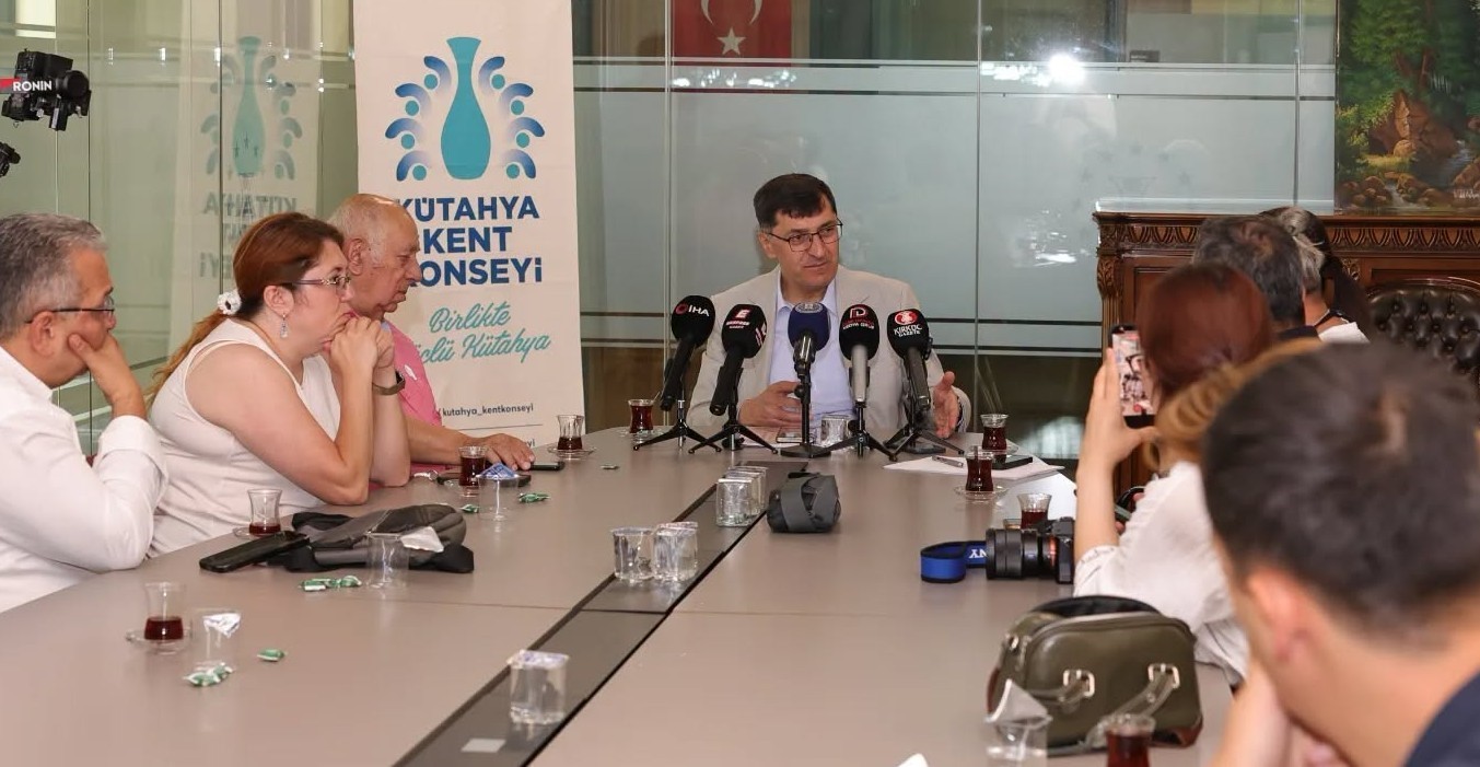 Kütahya Belediyesi’nin 3 aylık faaliyetleri değerlendirildi