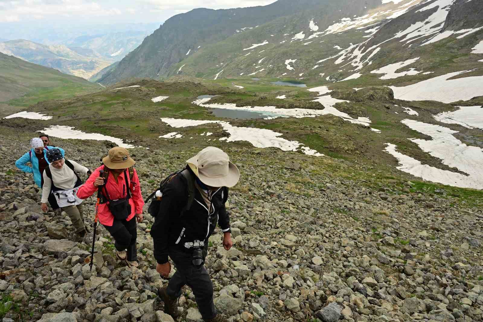 3 bin 149 metrede saklı hüzün: Bir tabur askerin göl altındaki şehadet hikayesi