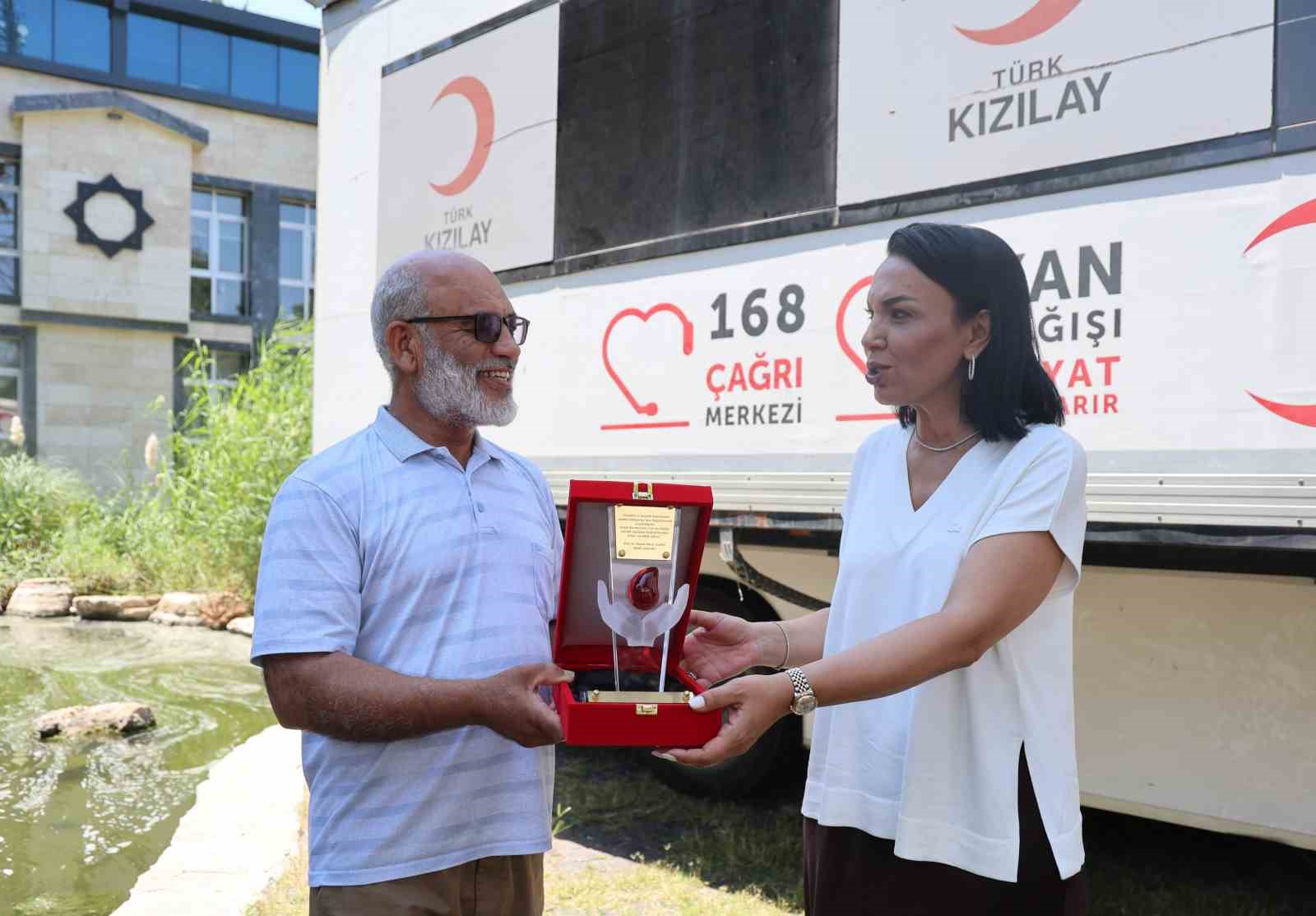 50 kez kan verdi, herkesi bağış yapmaya çağırdı