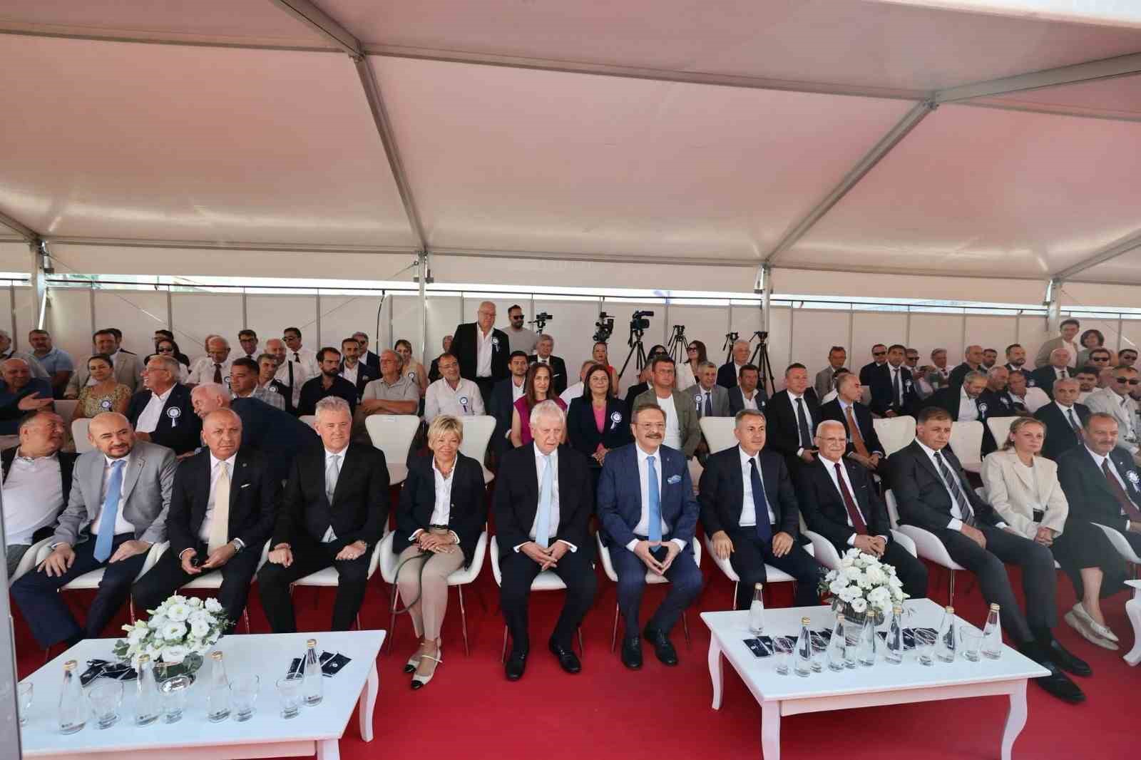 Başkan Ülken, EBSO’nun yeni hizmet binası açılışı törenine katıldı
