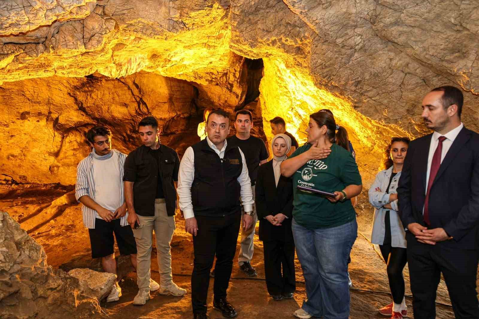 16 bin 500 yıllık geçmişe sahip kazı alanında inceleme