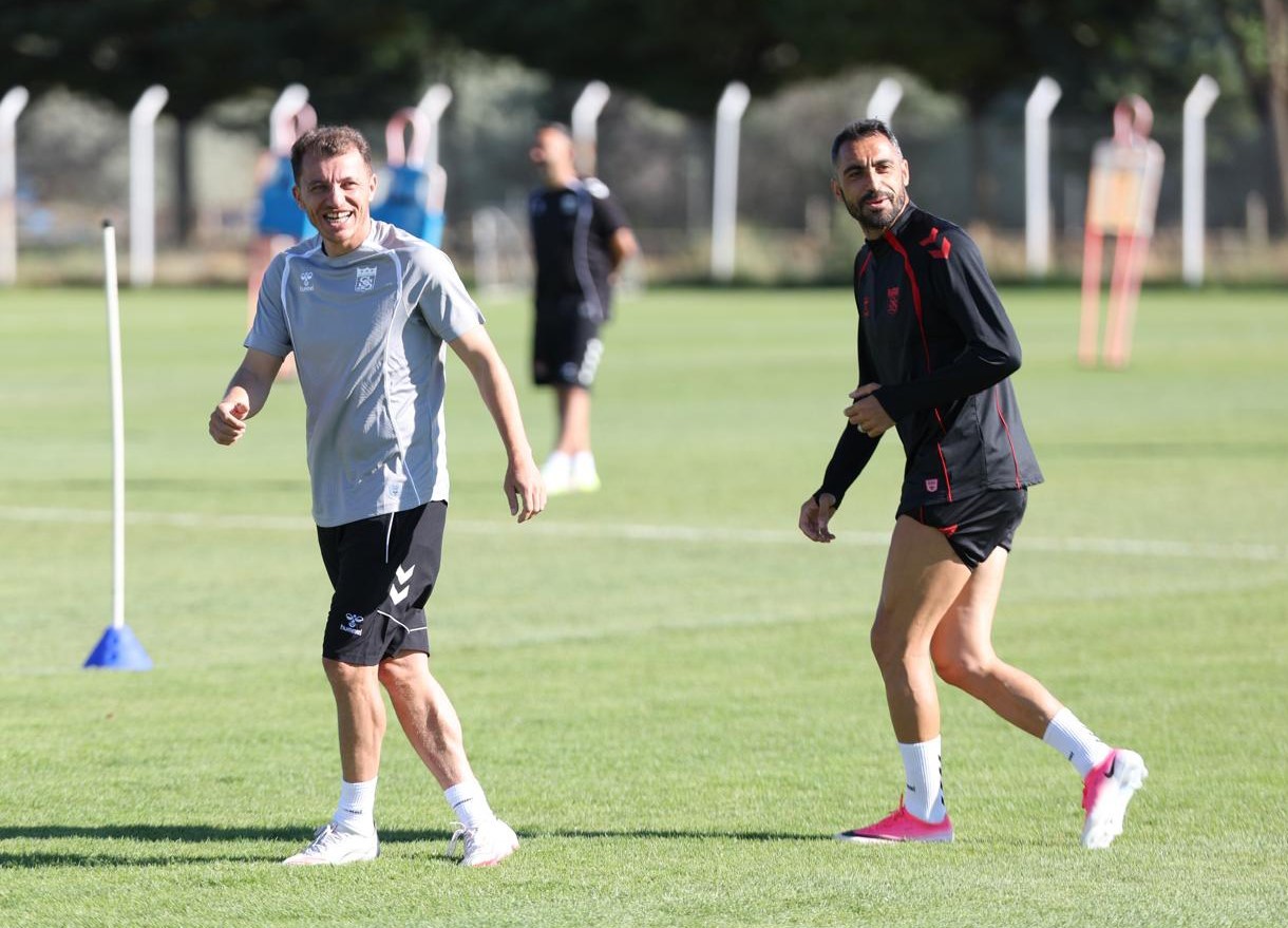 Ziya Erdal: "Sivasspor’u hak ettiği yere taşıyacağız"