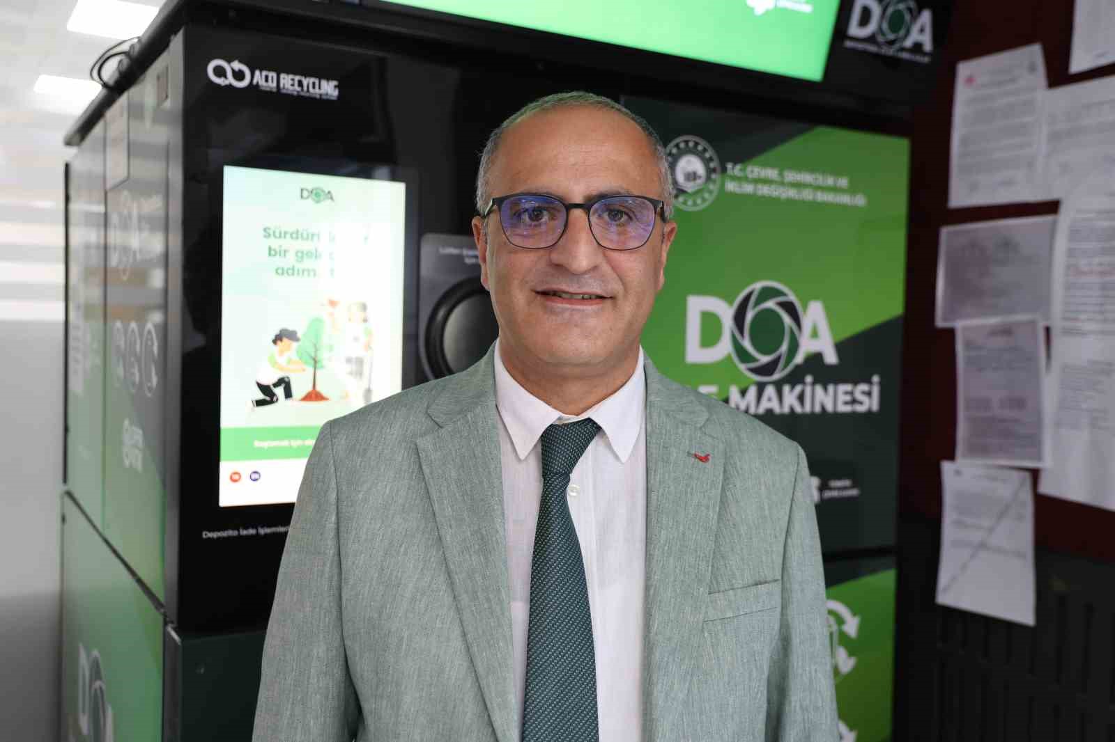 Elazığ’da depozito iade cihazları vatandaşlardan yoğun ilgi görüyor