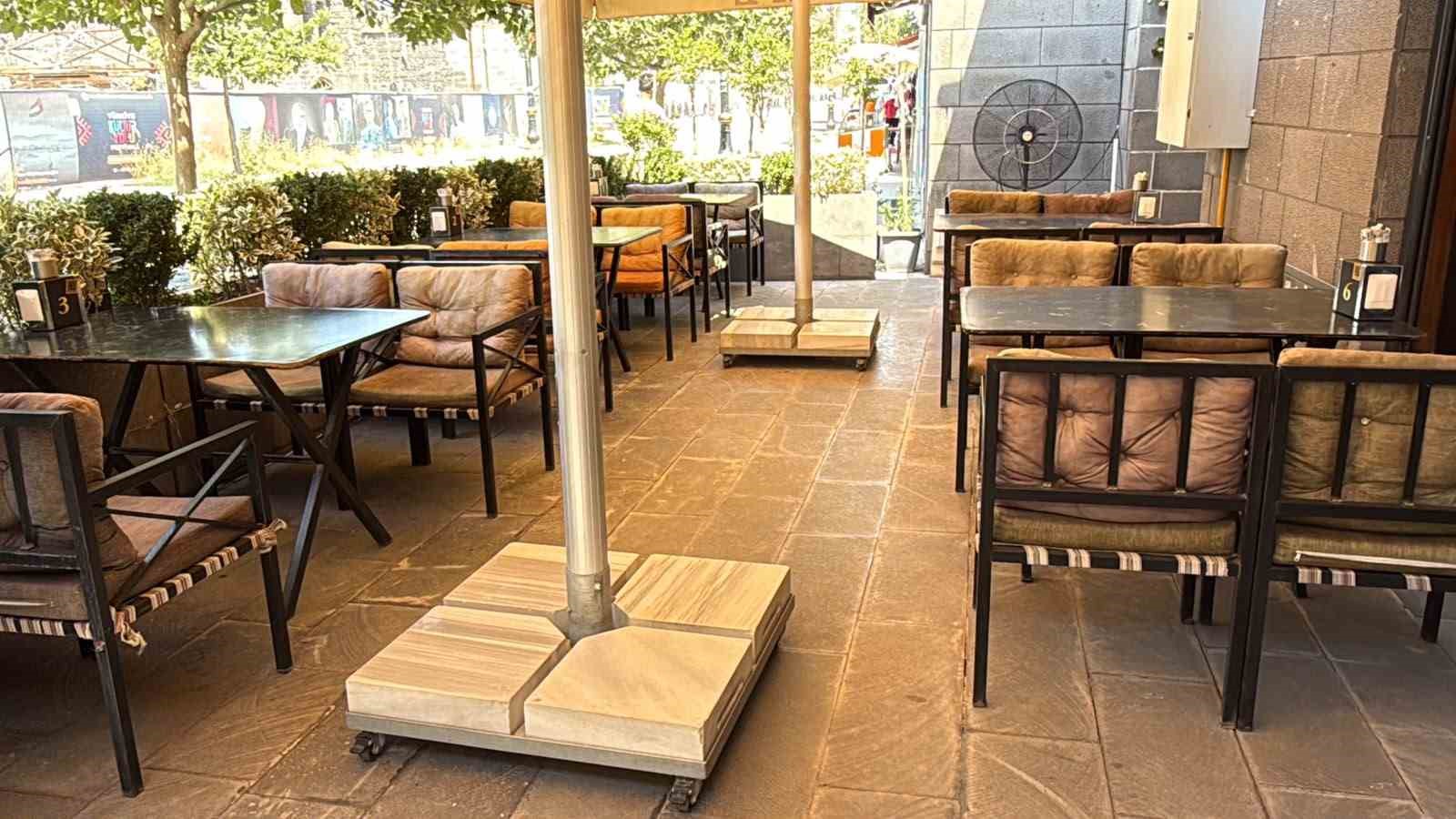 Sıcaklık arttı, Diyarbakır’da tarihi mekanlar boş kaldı