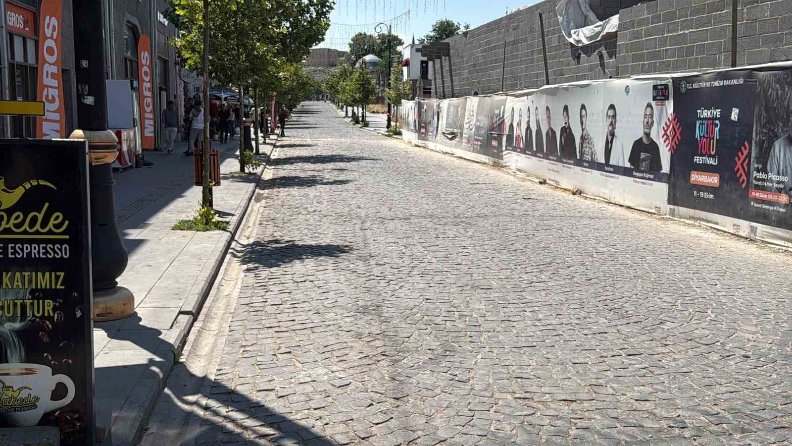 Sıcaklık arttı, Diyarbakır’da tarihi mekanlar boş kaldı
