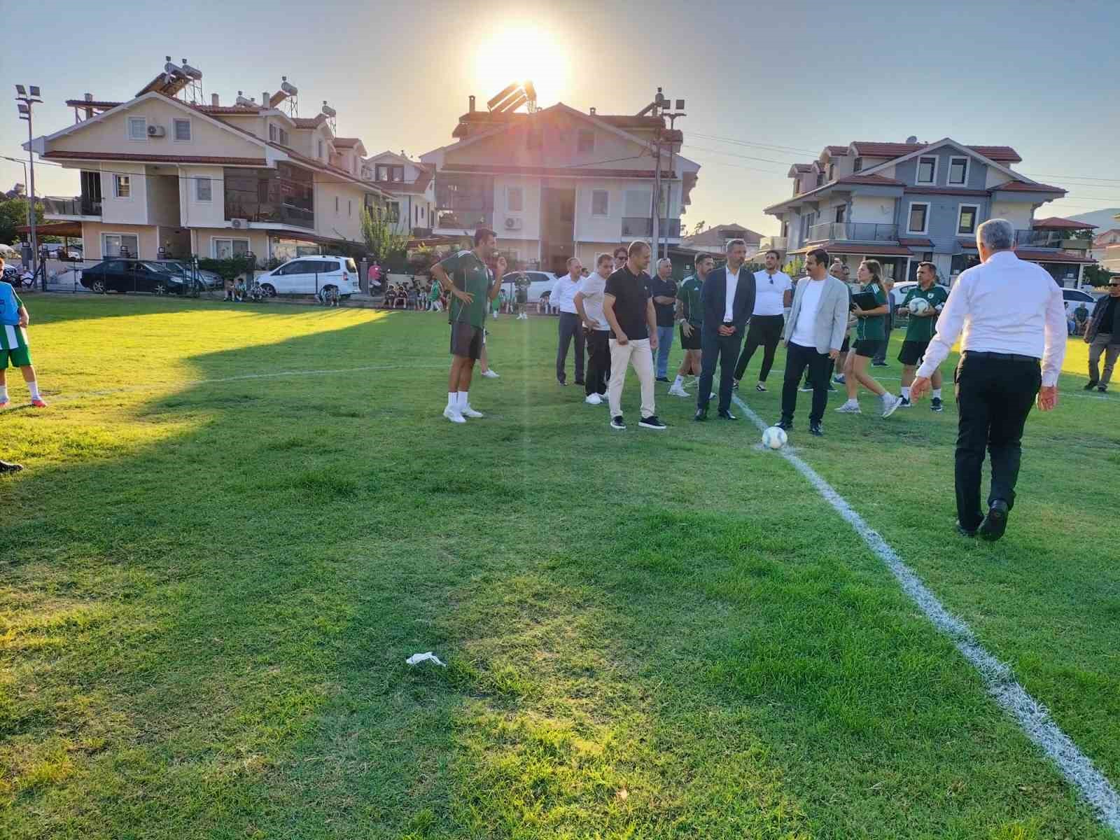Köyceğiz Muğlaspor Futbol Okulu törenle açıldı