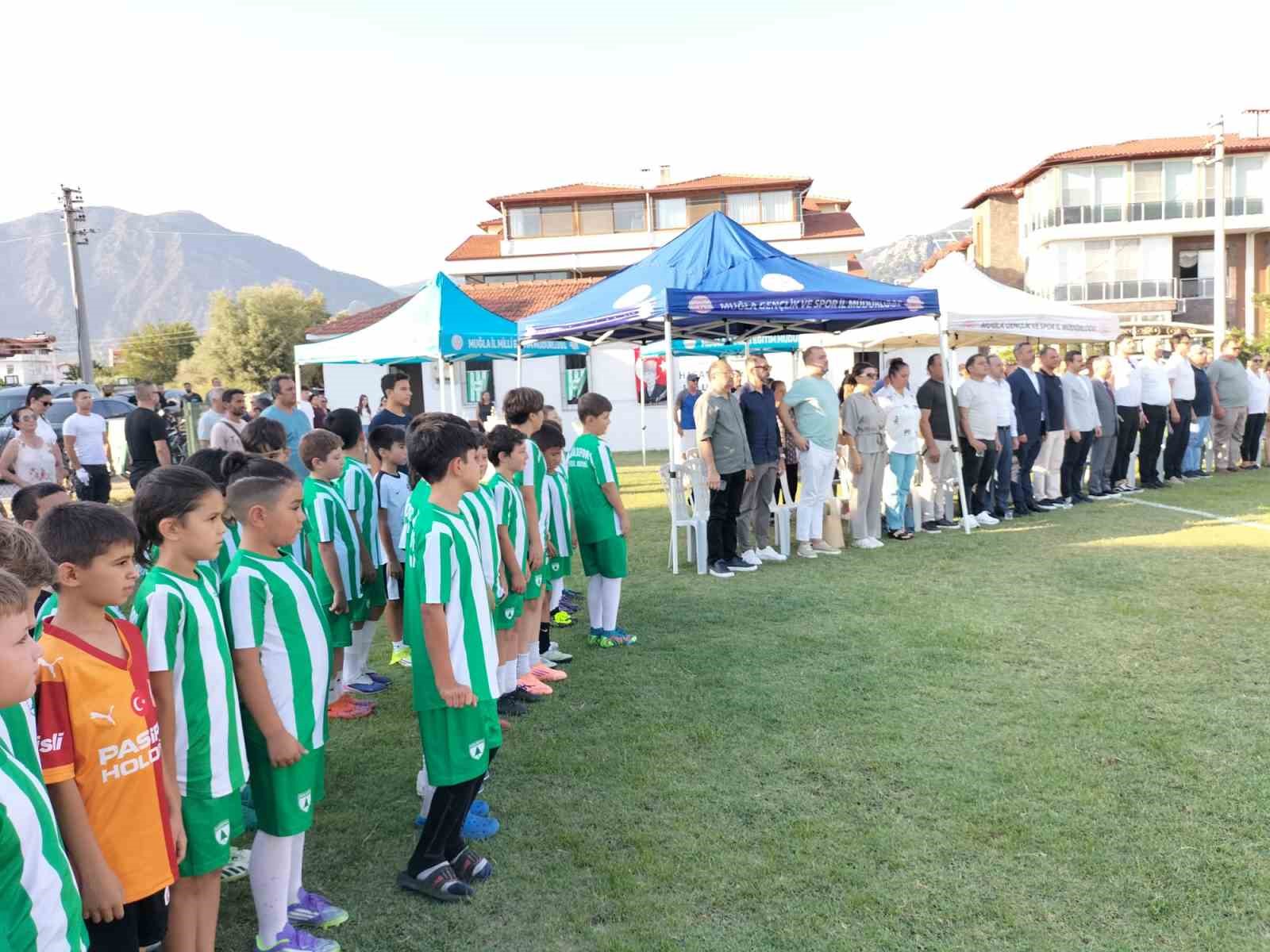 Köyceğiz Muğlaspor Futbol Okulu törenle açıldı