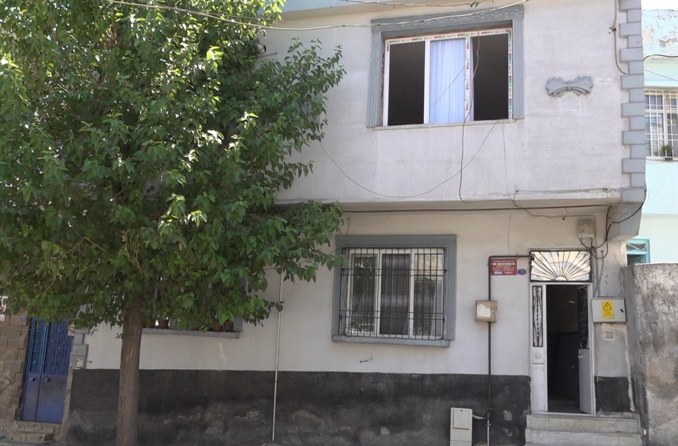 Gaziantep’te tatile giden aileye hırsız şoku: Yaklaşık 1 kilo altını çaldılar