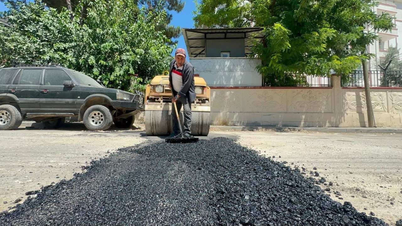 Adıyaman’da üstyapı çalışmaları sürüyor