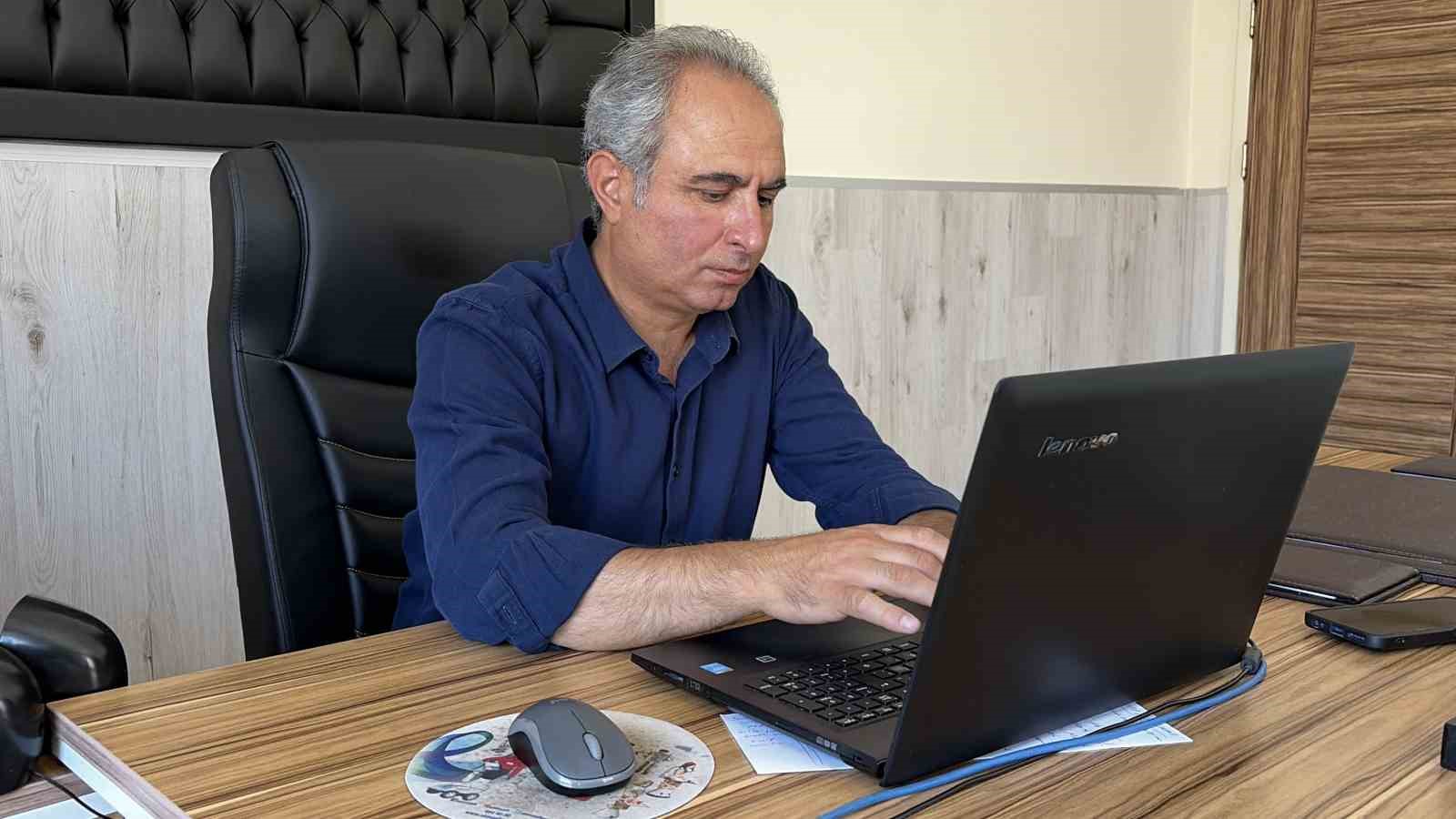 Kayserili yazar Erciyes Dağı’nın karakteristik yapısını kitaba döktü